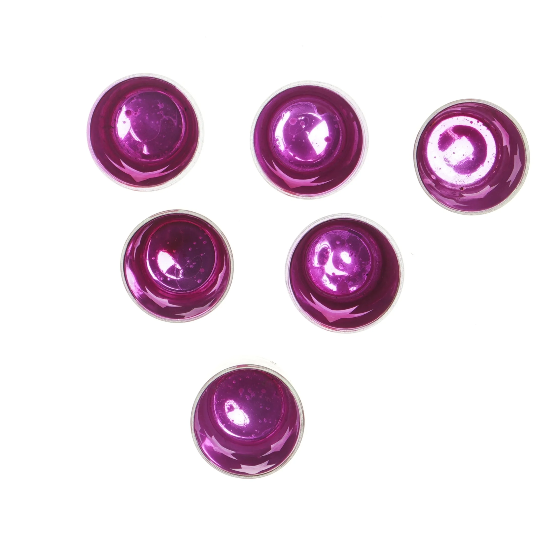 6 Stjernemønstrede fyrfadsstager (str. 6 stk Ø 5,5 cm længde 7 cm)