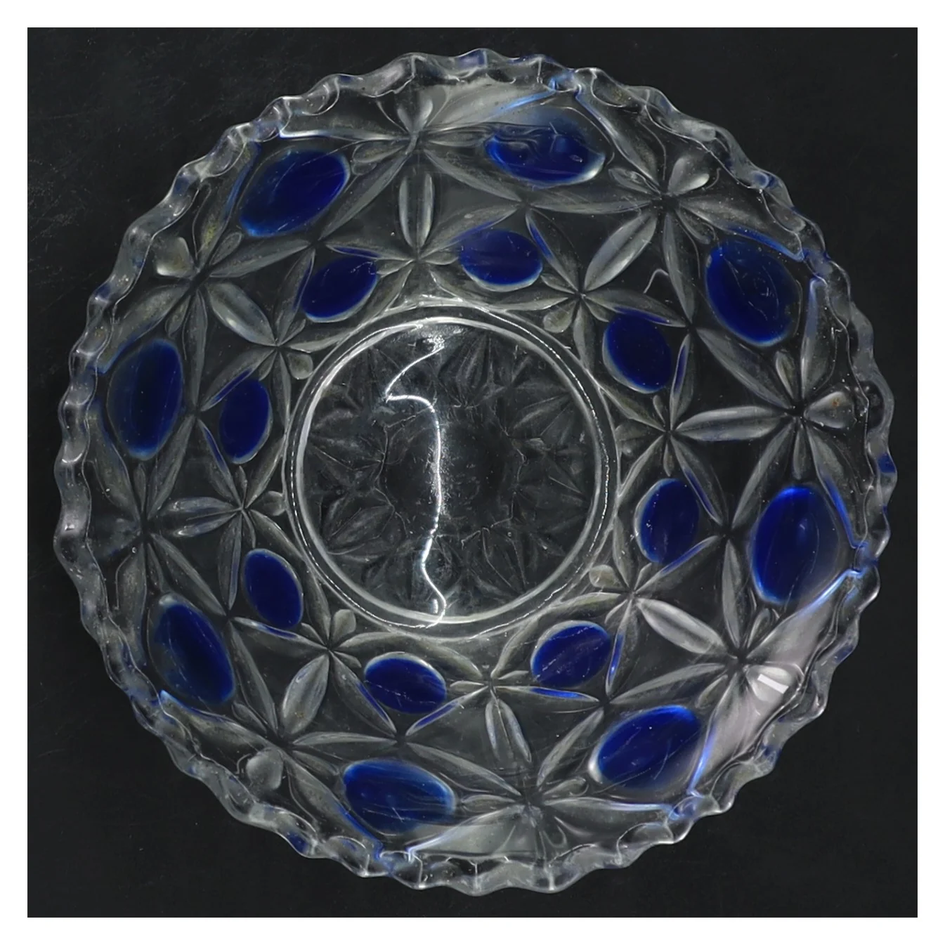 Glas skål med blå detaljer (str. 13 cm)