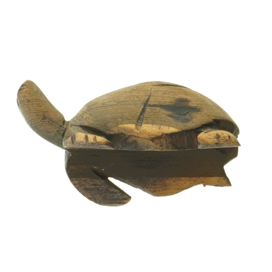 Håndskåret træskildpadde (str. 10 cm)
