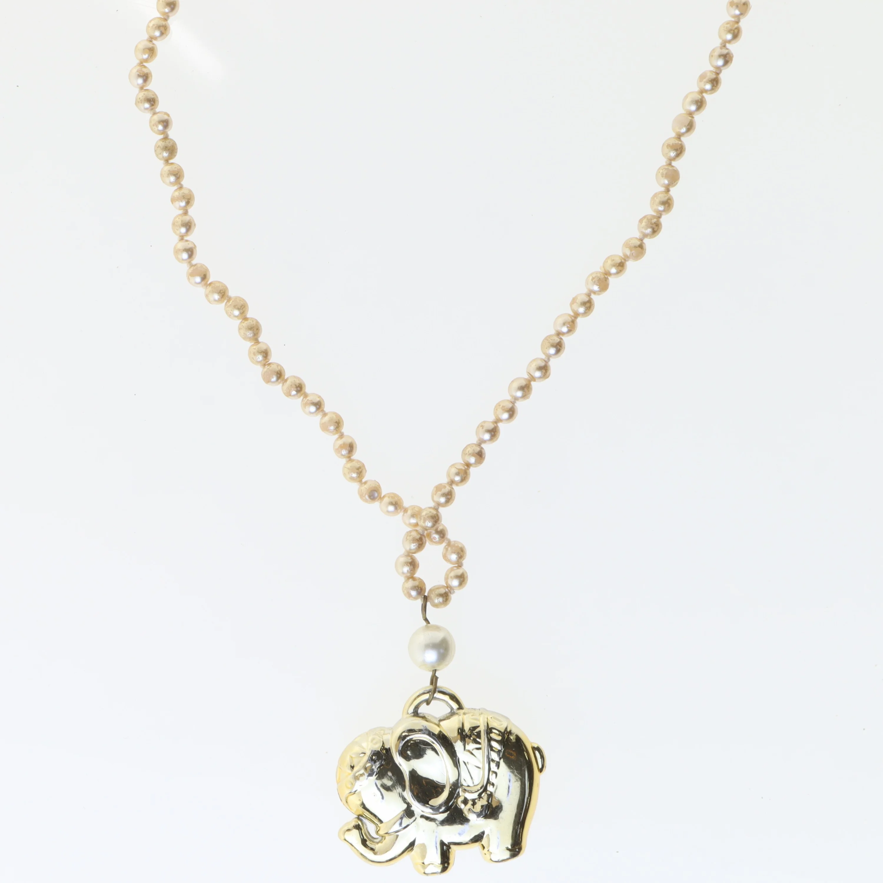 NyvPerlekæde med elefantvedhæng (str. 92 cm)