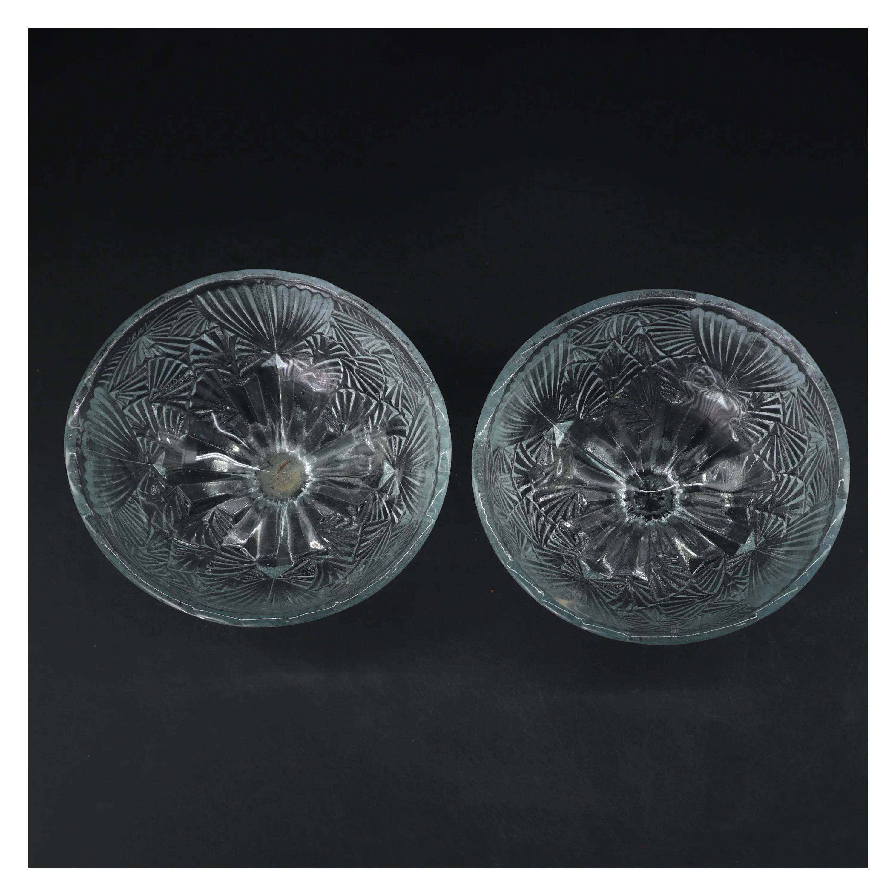 Vintage glas skåle på fod (str. 2 stk Ø 13 cm højde 15 cm)