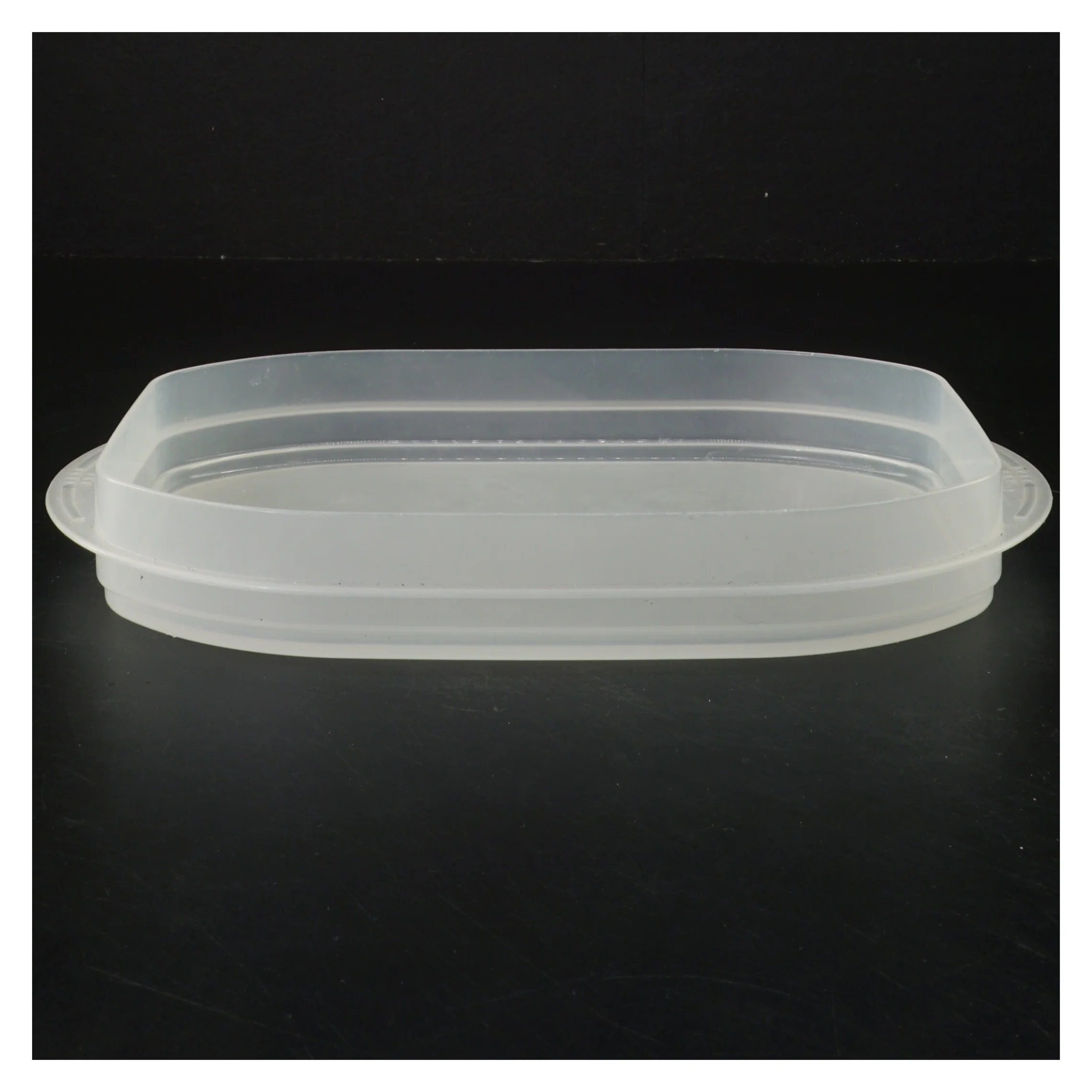 Plastik opbevaringsboks fra Tupperware med låg (str. 26x17x5 cm)