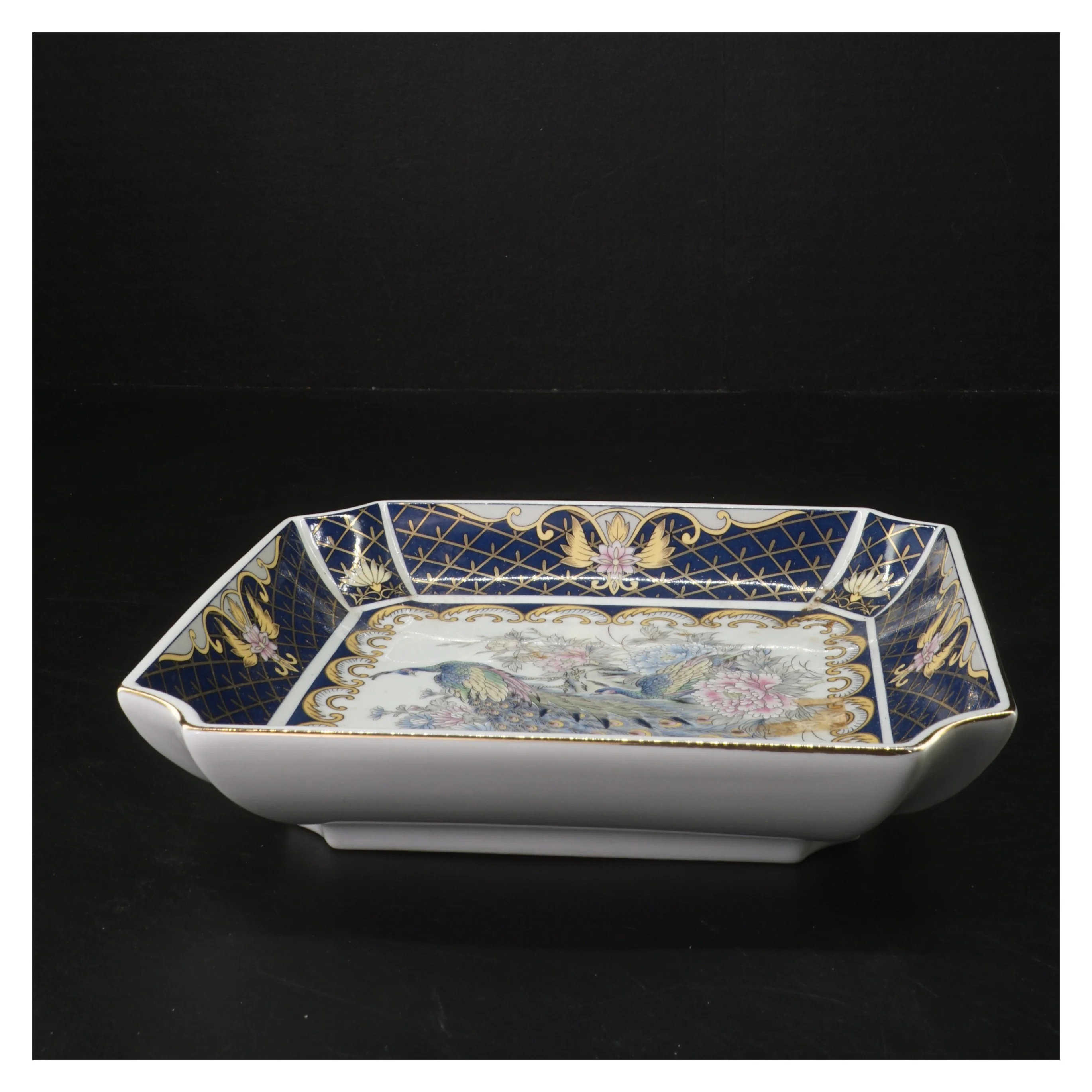 Dekorativ porcelænsskål med påfugle fra WNS (str. 20,5x20,5 cm)