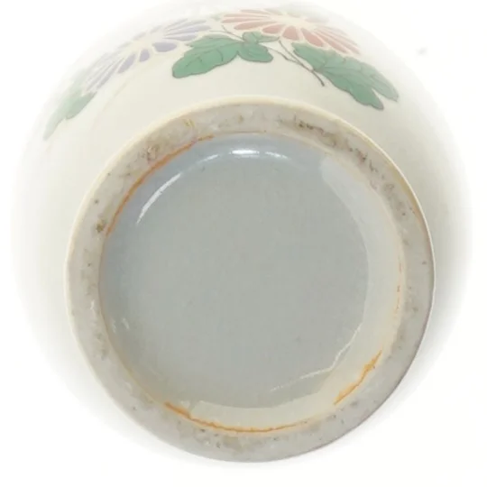 Dekoreret vase med blomstermotiv (str. 19 cm)