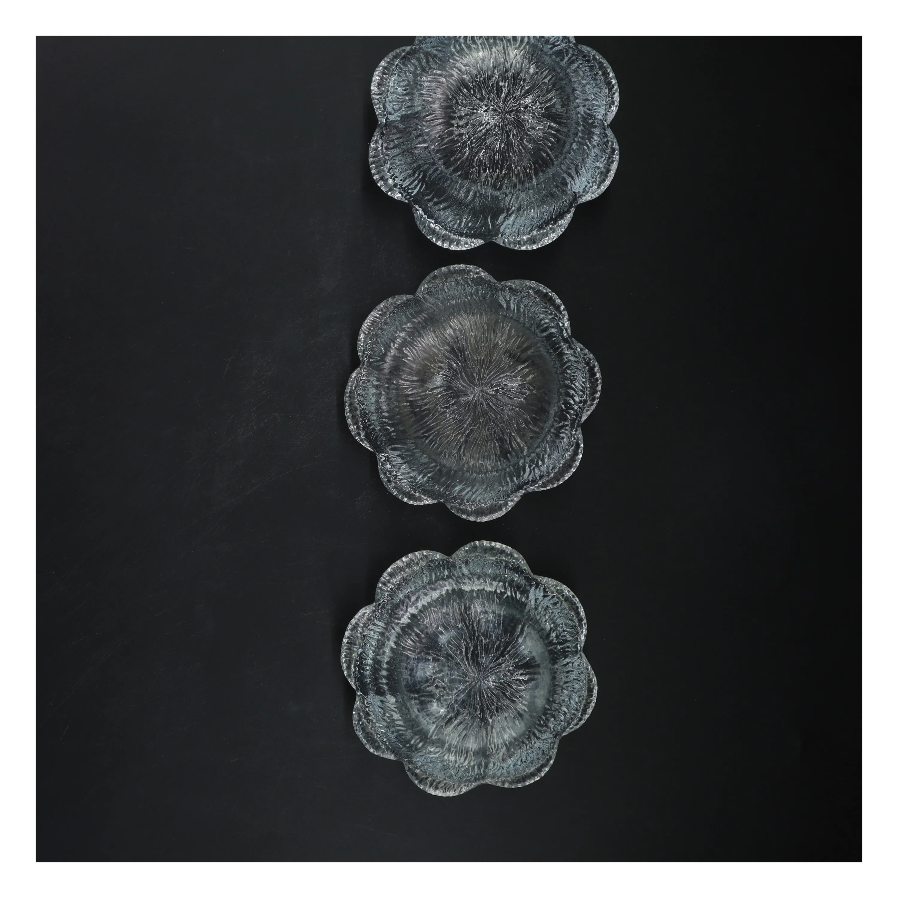 Tre glas lysestager fra holmegaard blomstermønster (str. Ø 13 cm)