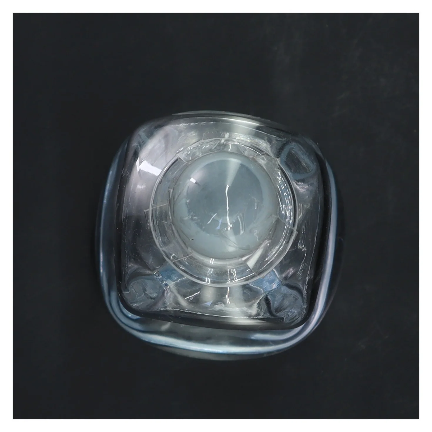 Glasflaske med prop (str. 24 cm)fra holmegaard 