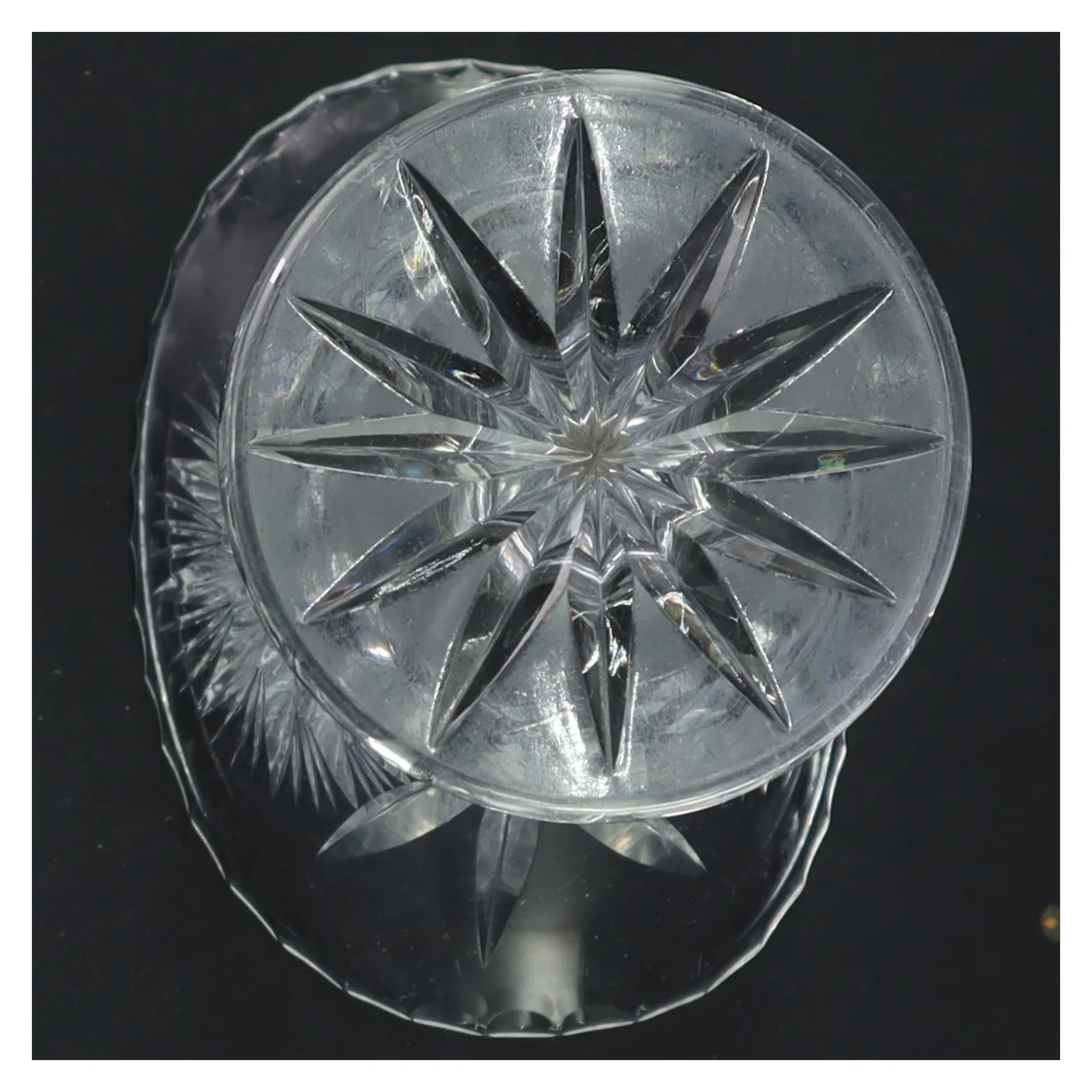 Glasvase med mønster (str. 14x18x10 cm)