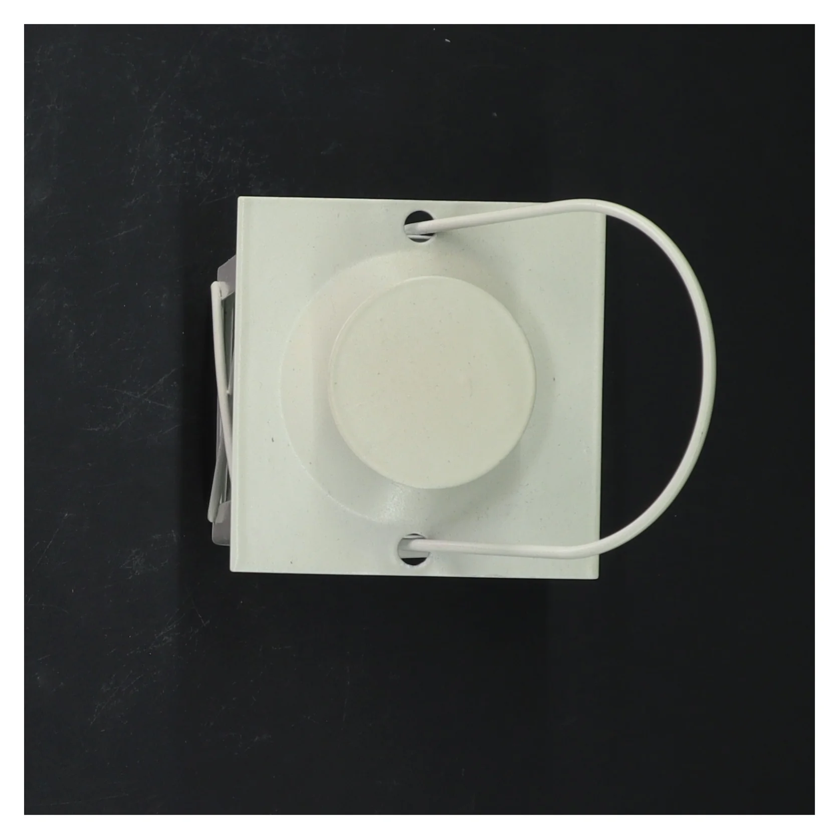 Hvid lanterne til fyrfadslys (str. 12 cm)