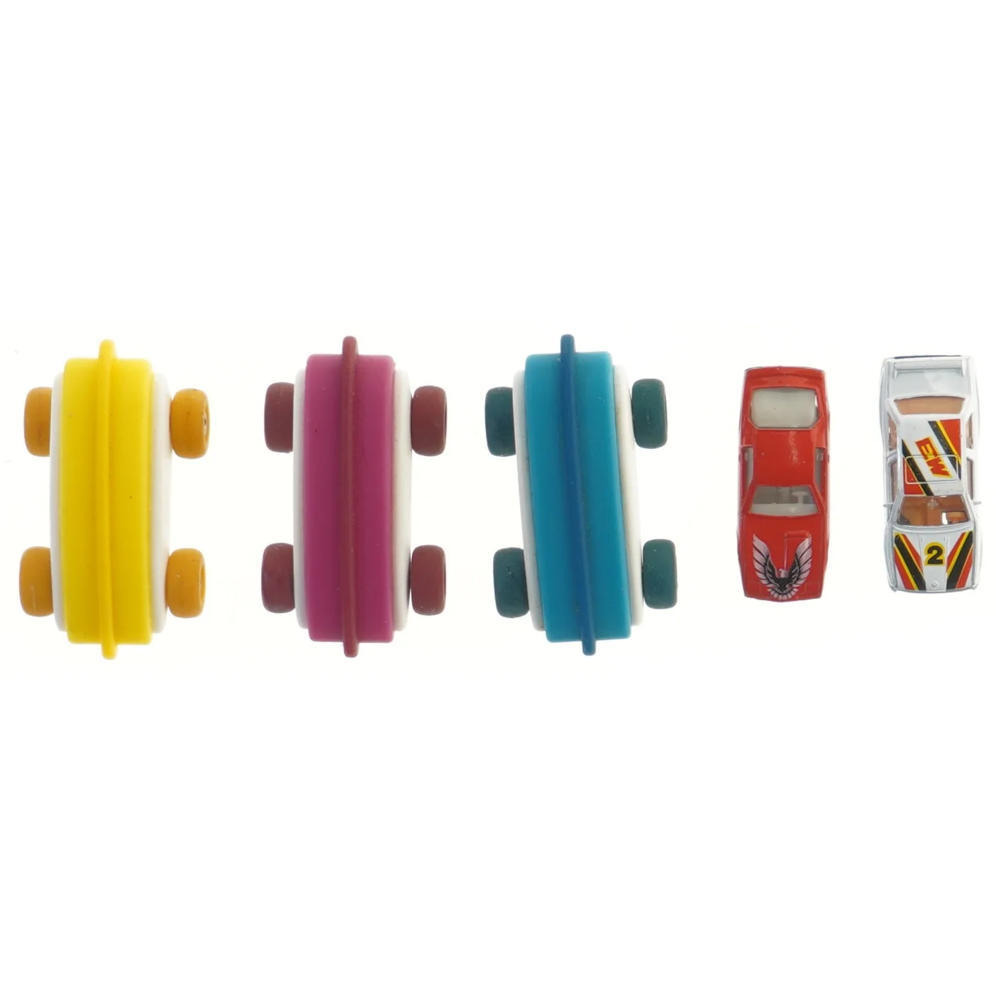 5 Legetøjsbiler og fartøjer (str. 7-9,5 cm)