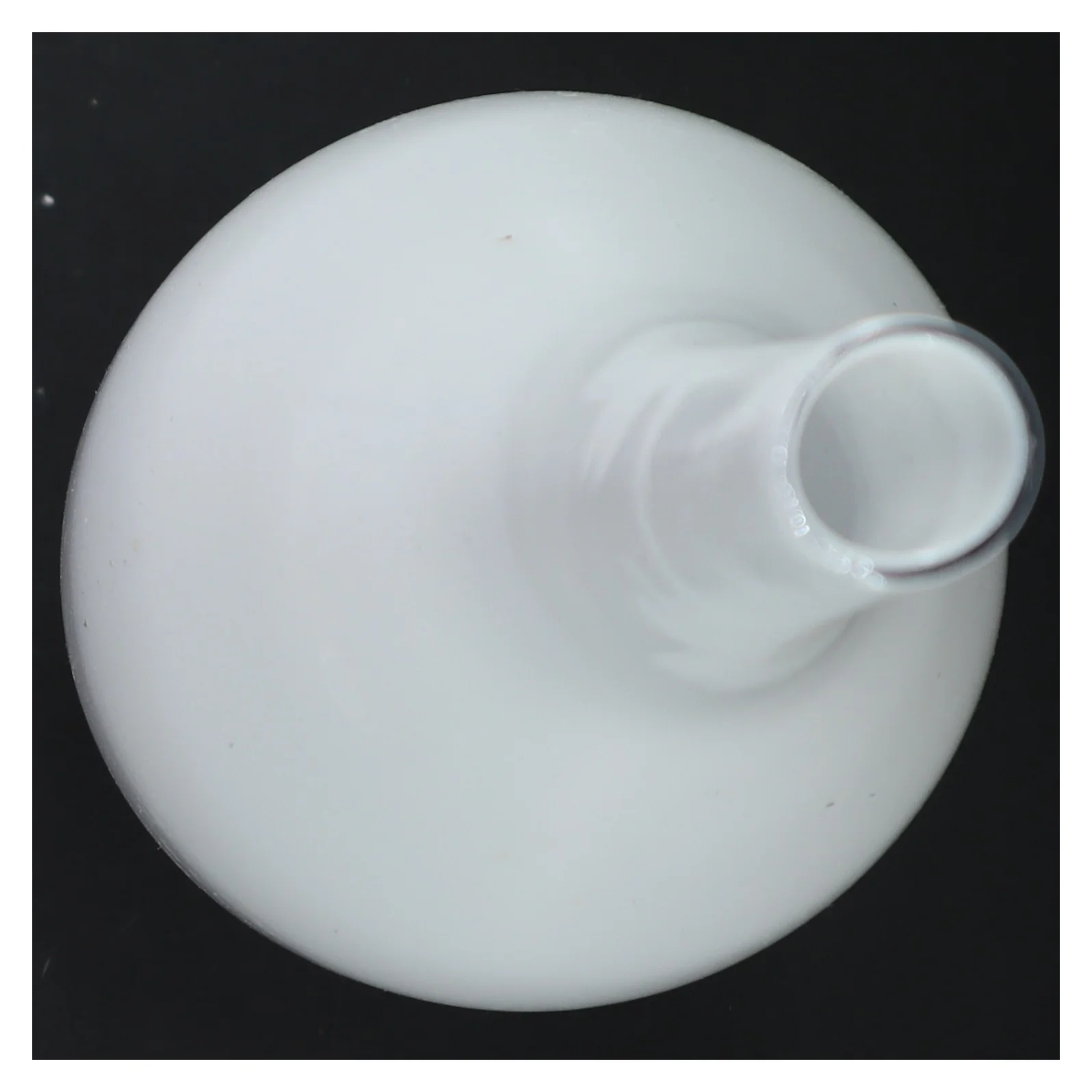 Hvid vase fra holmegaard (str. 44x11 cm)