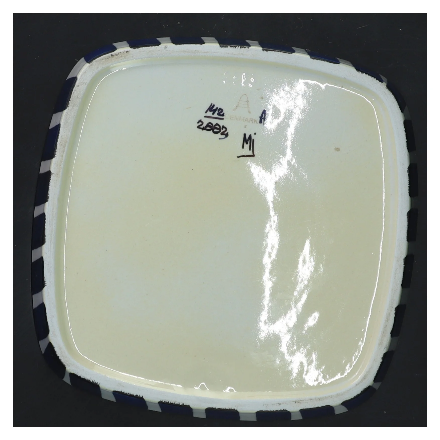 Firkantet keramikskål fra royal copenhagen med blomster (str. 15x15x3,5 cm) fra Aluminia