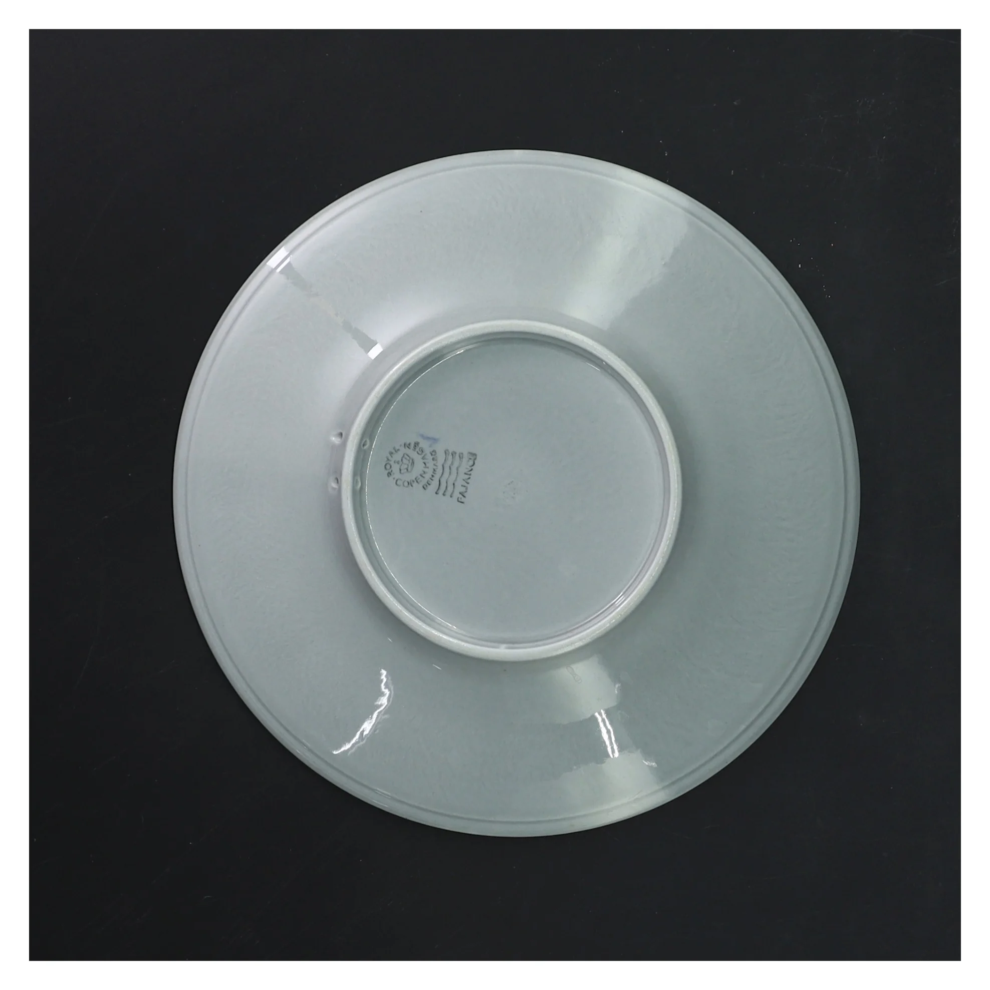 Porcelænstallerken med motiv fra Royal Copenhagen (str. Ø 16 cm)