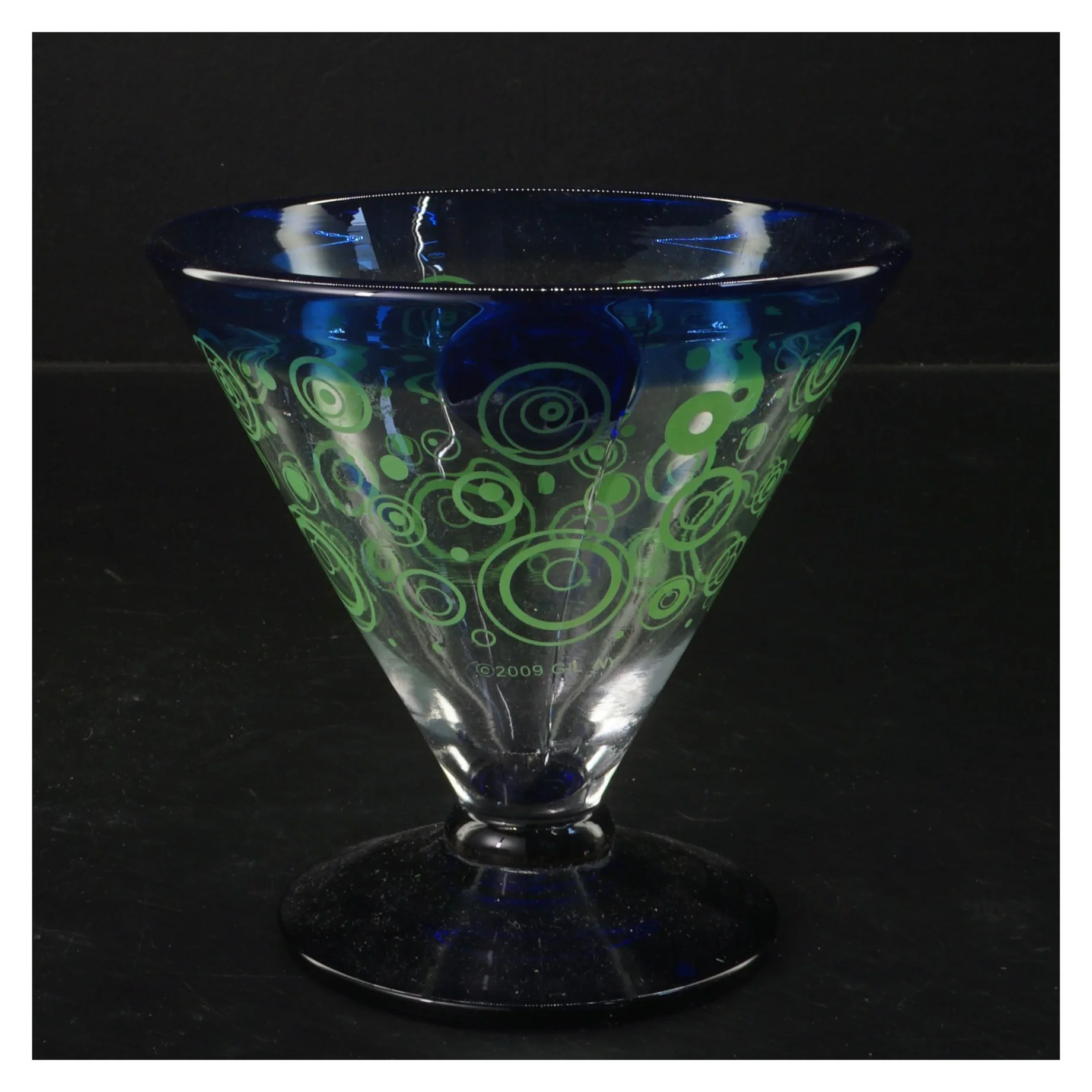 Dekorativt glas med mønster (str. Ø 13 cm længde 12,5 cm)fra kostald boda