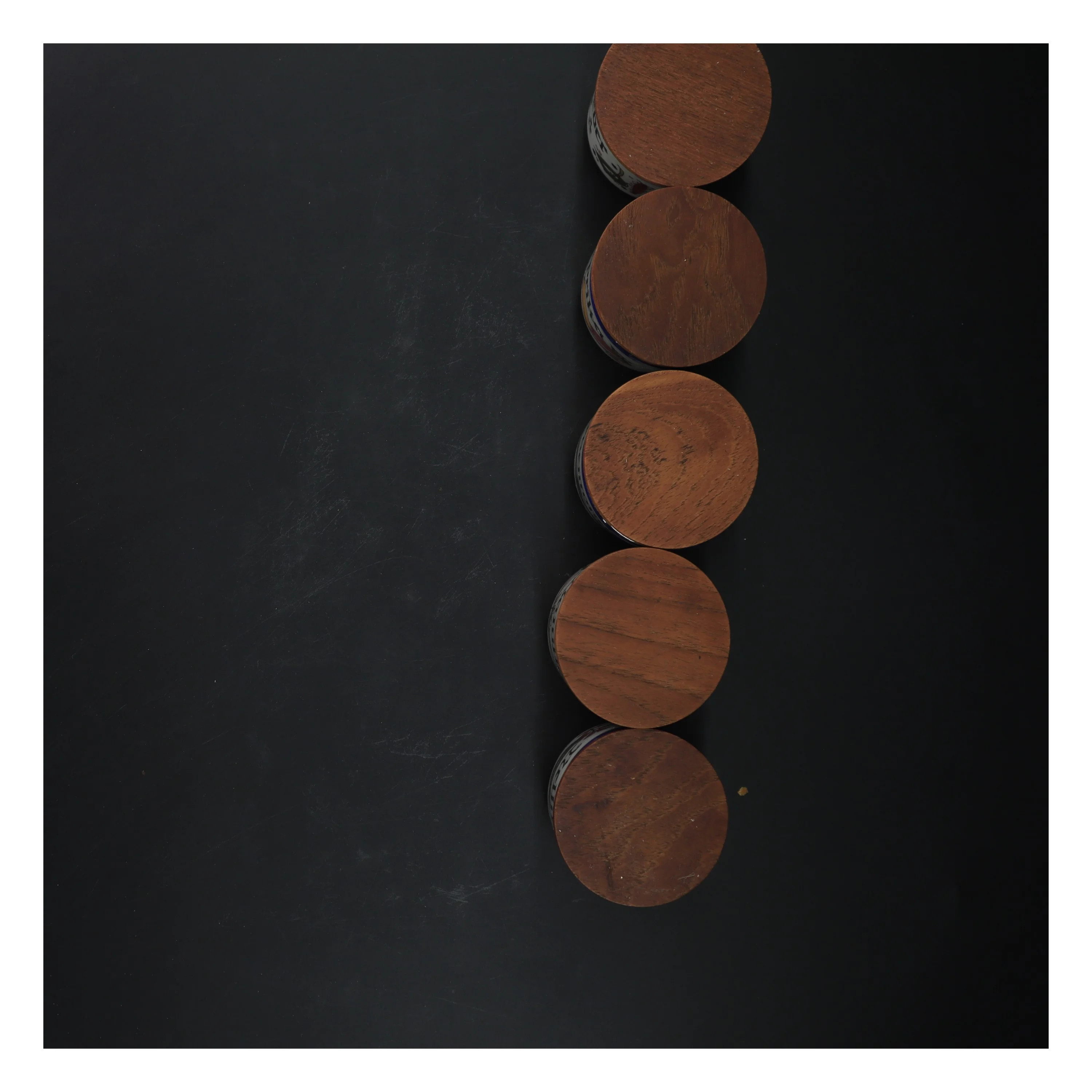 Krydderikrukker med låg fra Knabstrup (str.  5 styk, 7,5 cm)