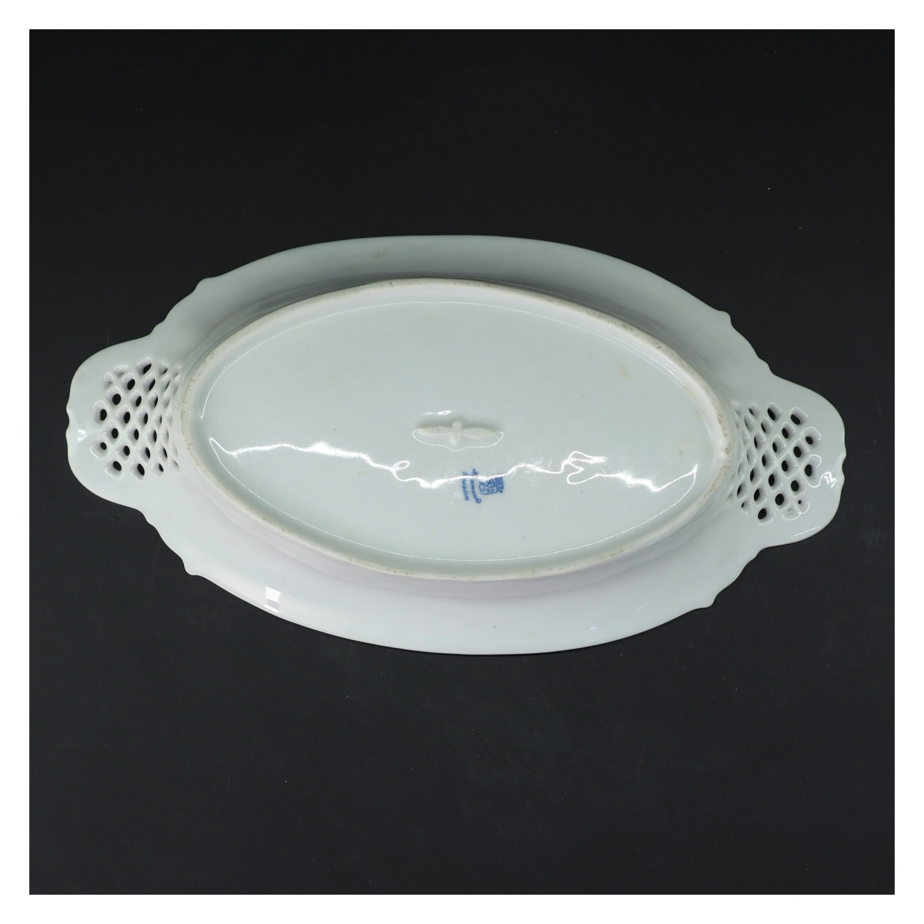 Porcelænsfad med blomstermotiv (str. 30,5x16, cm)