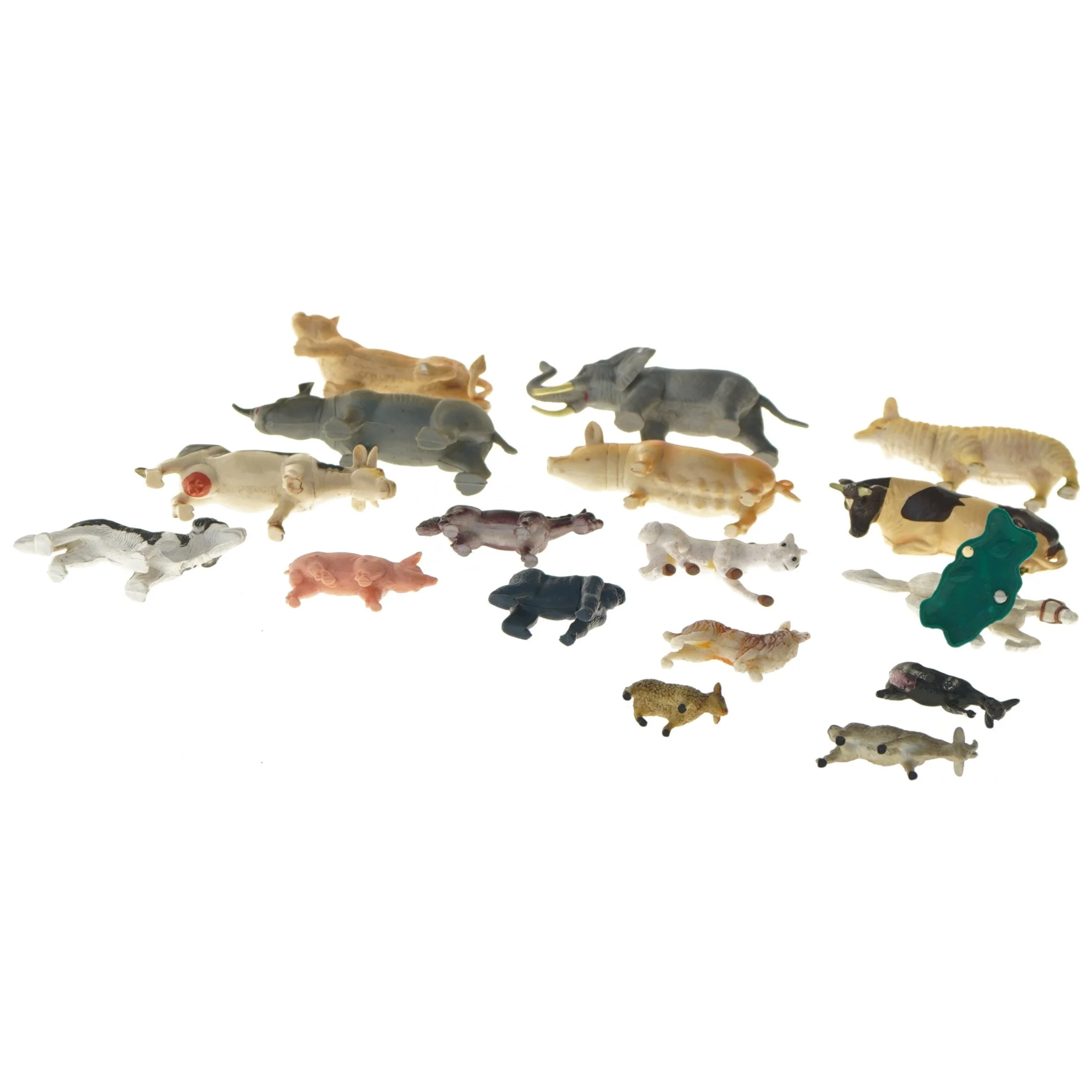 Sæt af miniature plastikdyr (str. 8,5 cm)