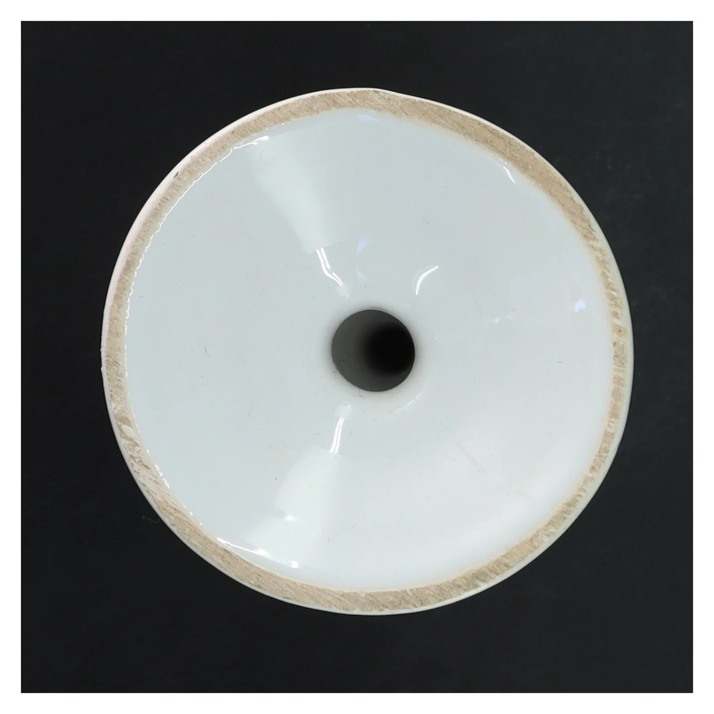 Lysestage i porcelæn med blomsterdesign (str. 17,5 cm)