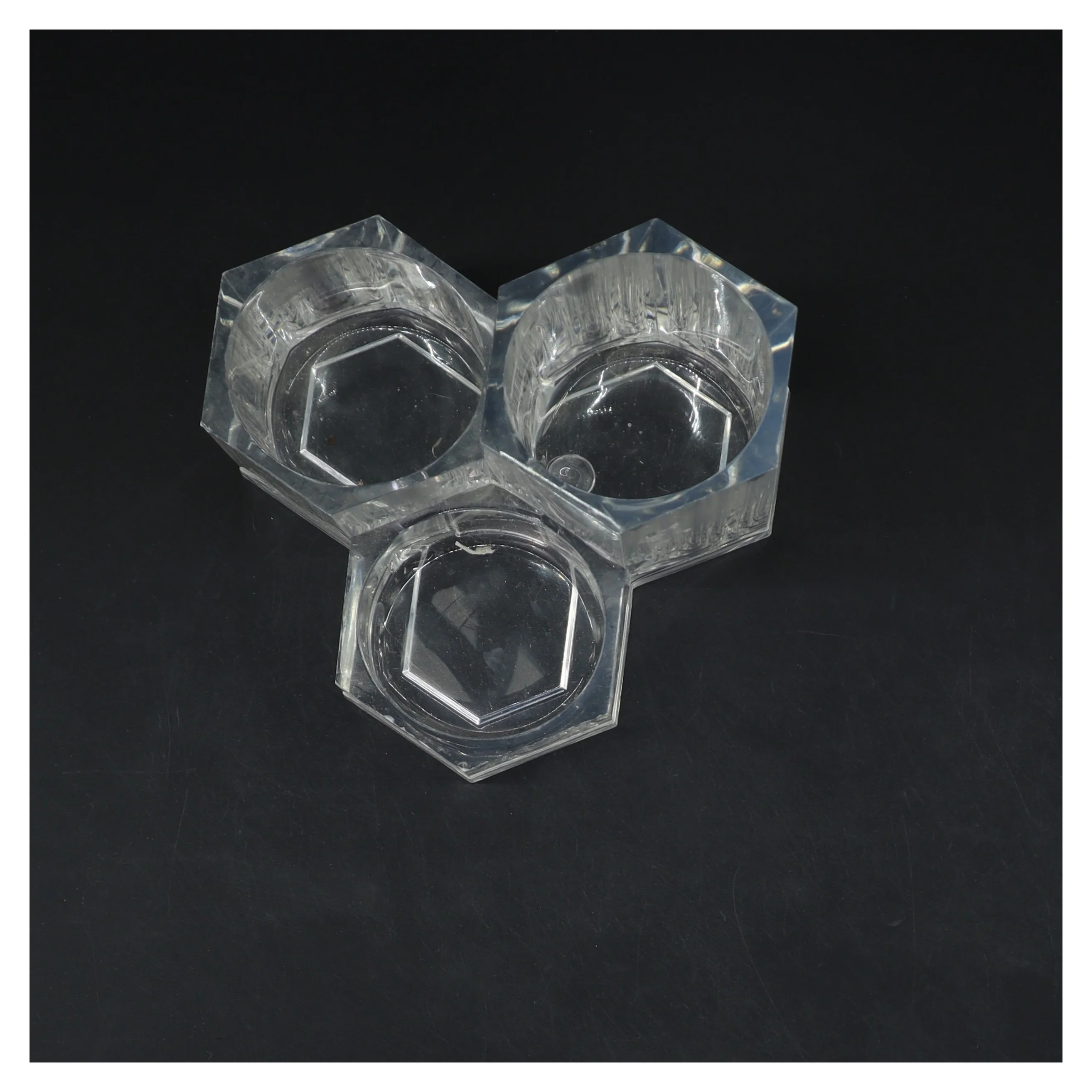 Transparent penneholder (str. 13,5x12 cm)