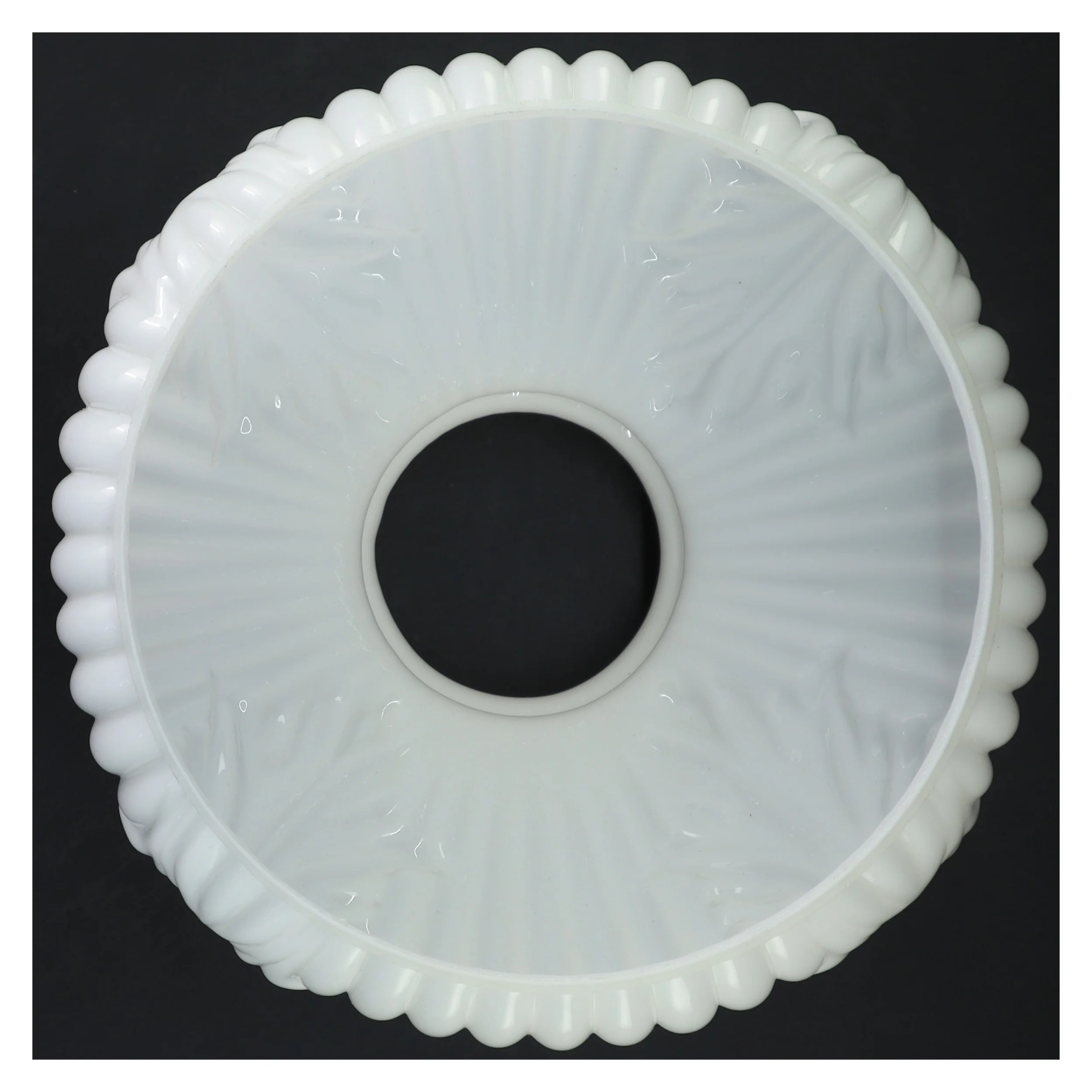 Hvid lampeskærm i glas (str. Ø 20x17 cm)