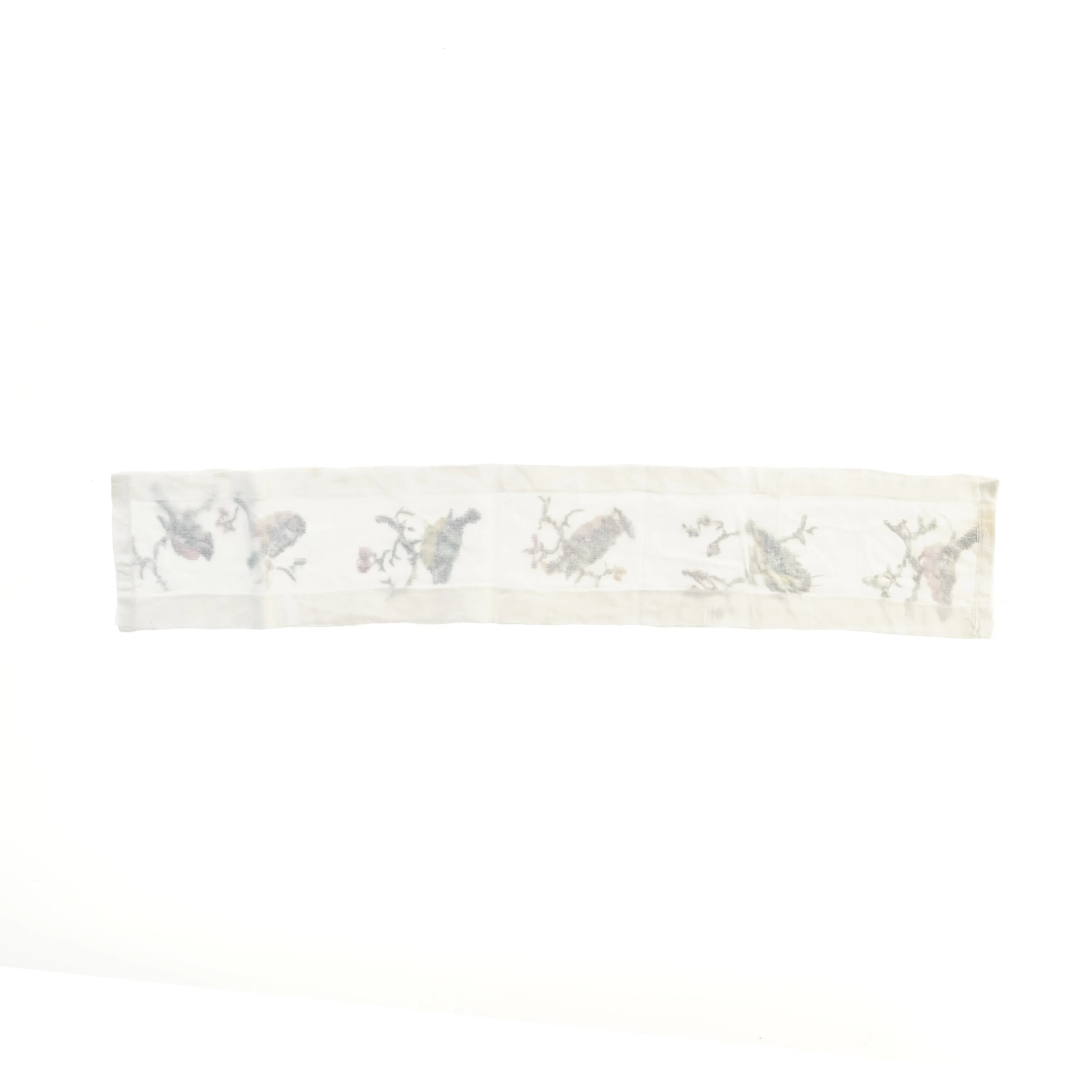 Broderet fuglemotiv tekstil (str. 82x15 cm)