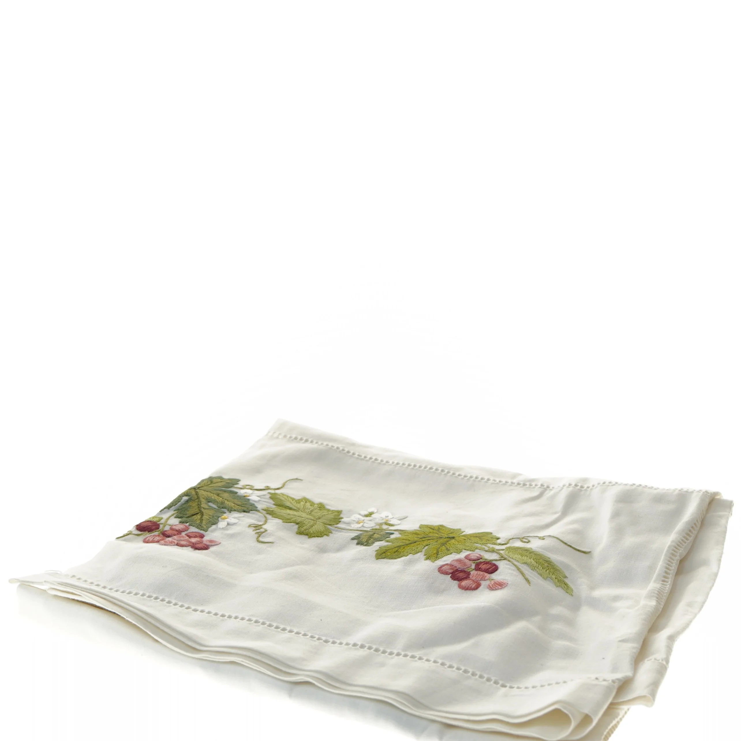 Broderet dug med blomsterdesign (str. 110x105 cm)