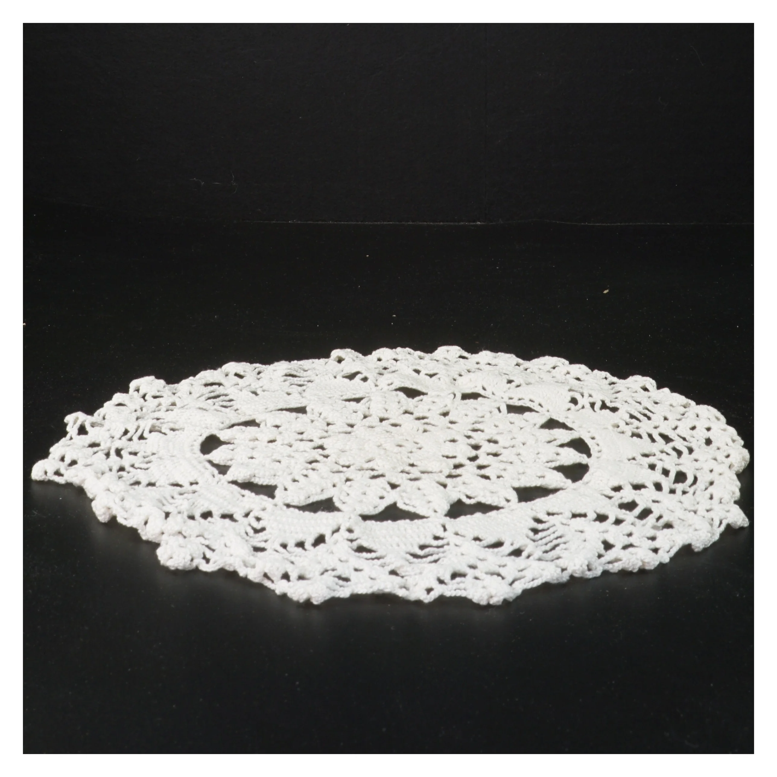 Hæklet bordserviet (str. Ø 28 cm)