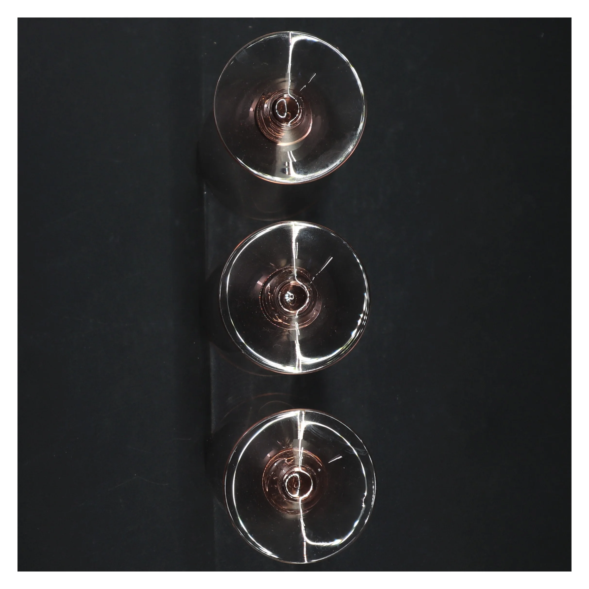 Glas (str. H. 15 cm. ø. 6,5 cm)