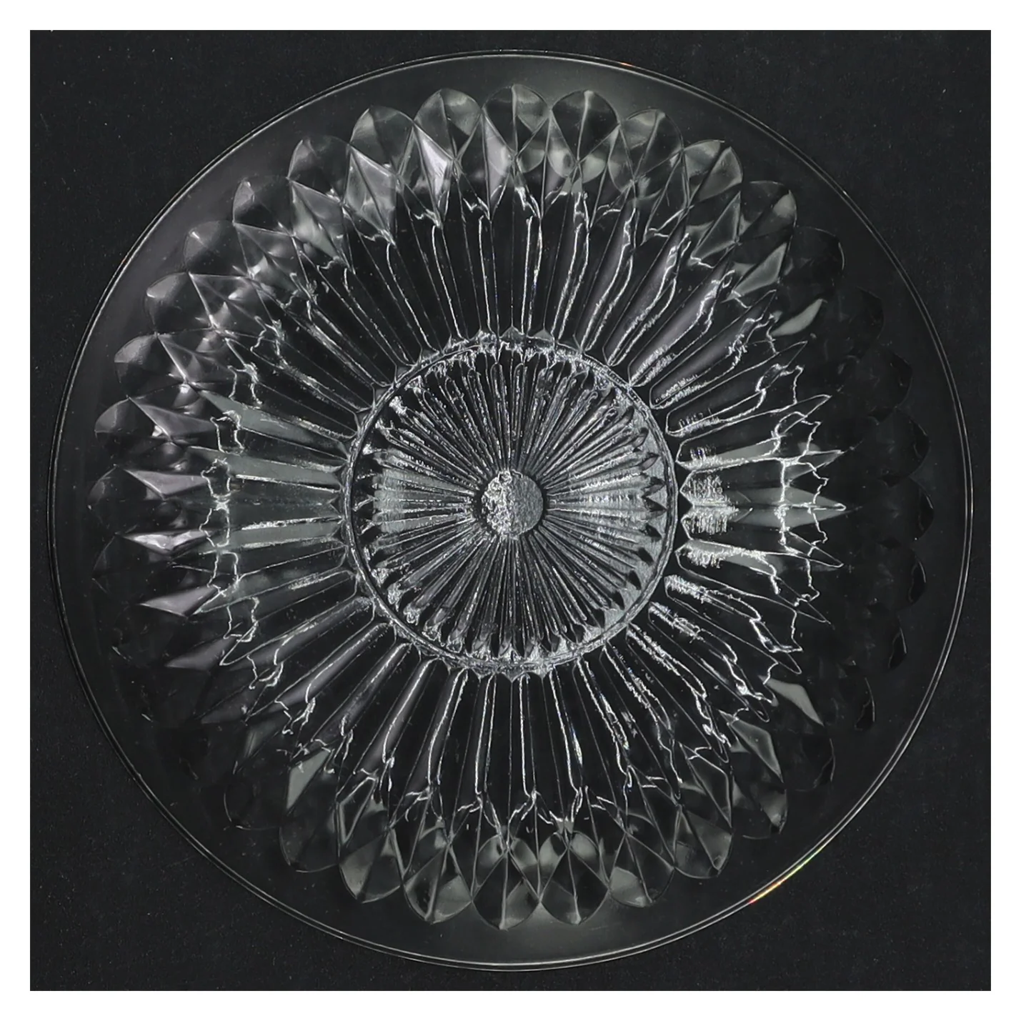 Glas assiet (str. 14,5 cm i diameter og 3 cm høj)