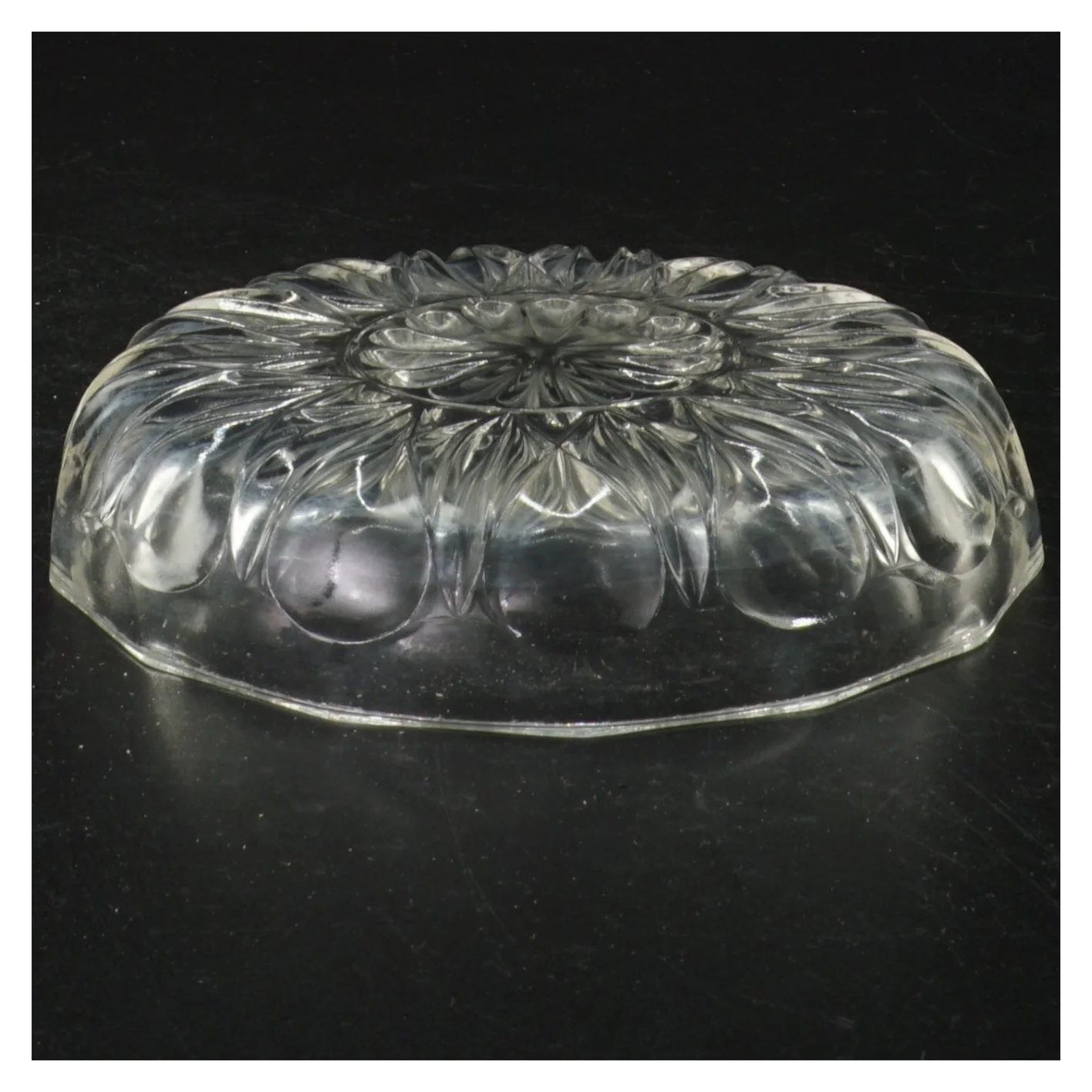 Glas assiet (str. 14 cm diameter og 3 cm høj)