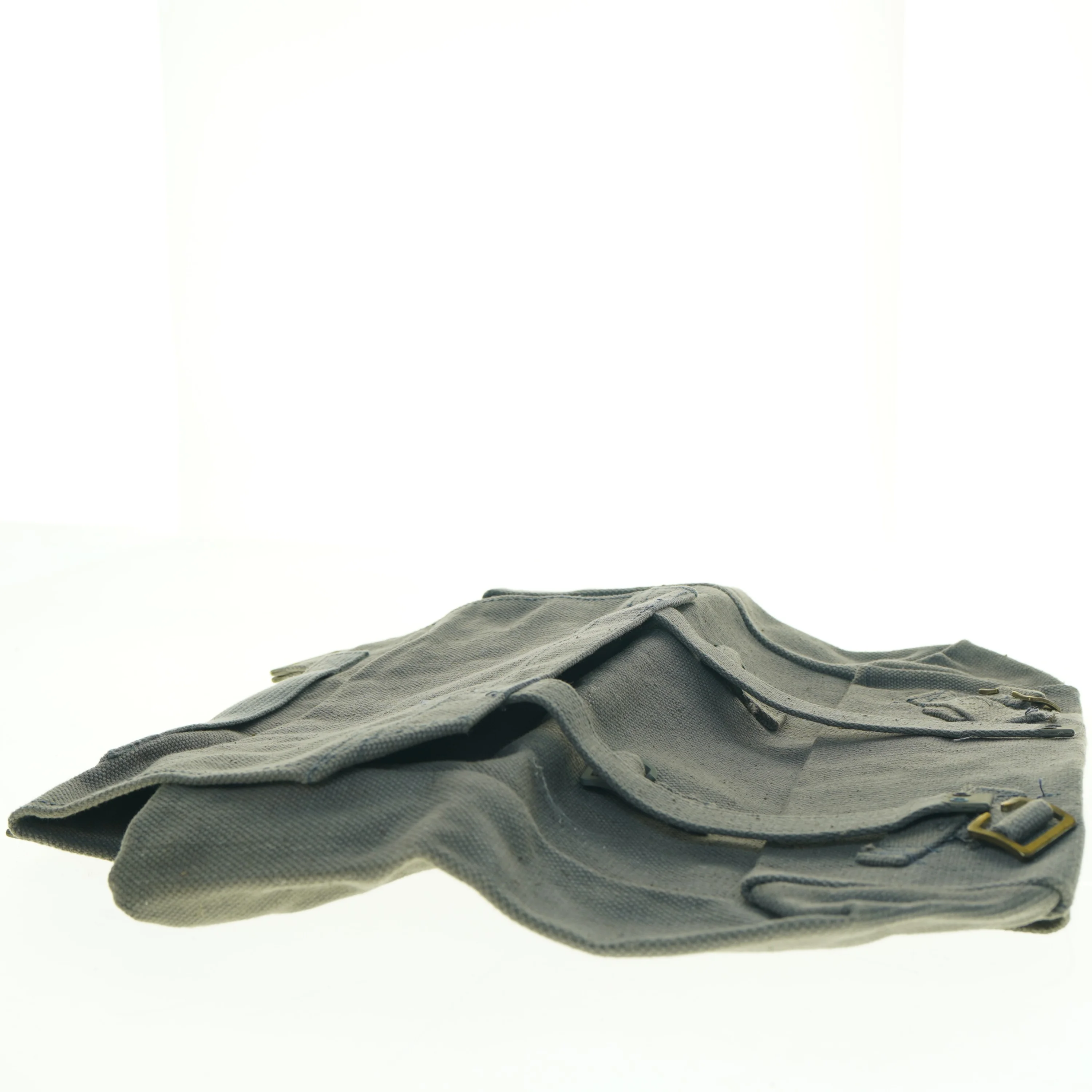 Brugt militær rygsæk (str. 33 x, 10 x 38 cm)