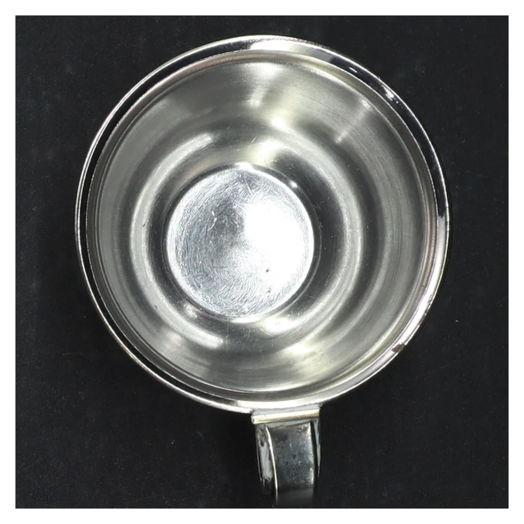 Forsølvet barne krus. (str. H. 6,5 cm. ø. 8 cm)