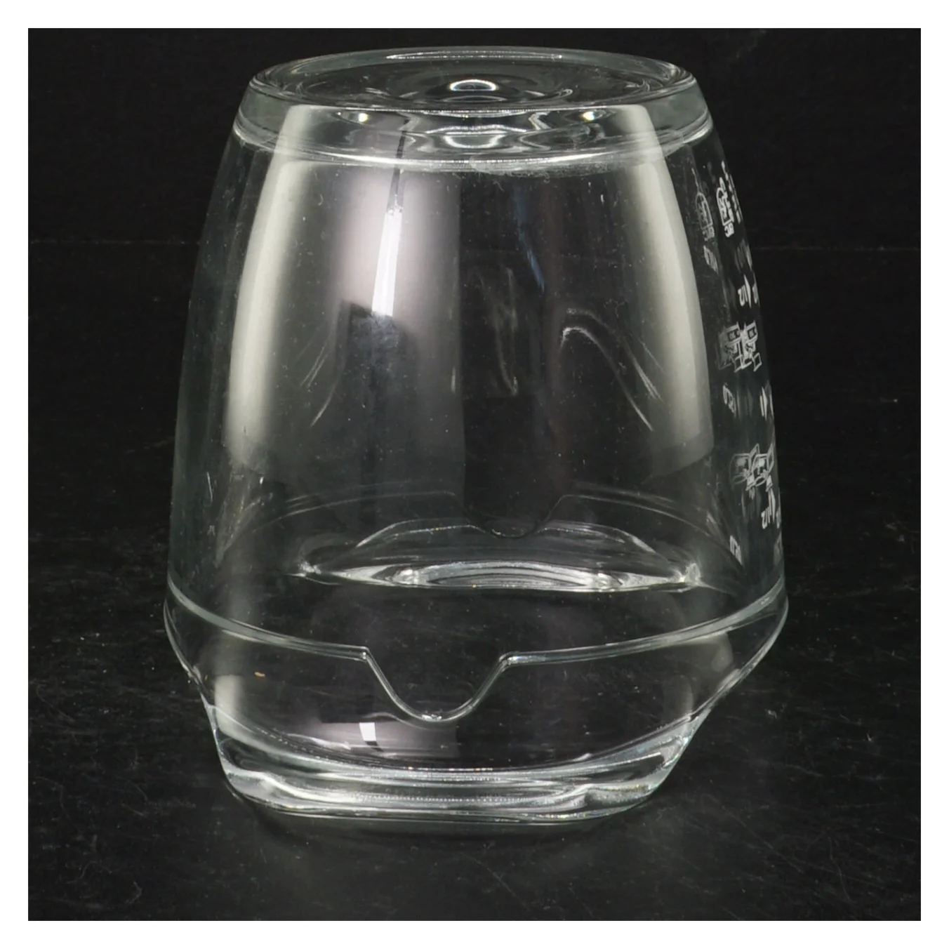 Glas m&aring;leb&aelig;ger