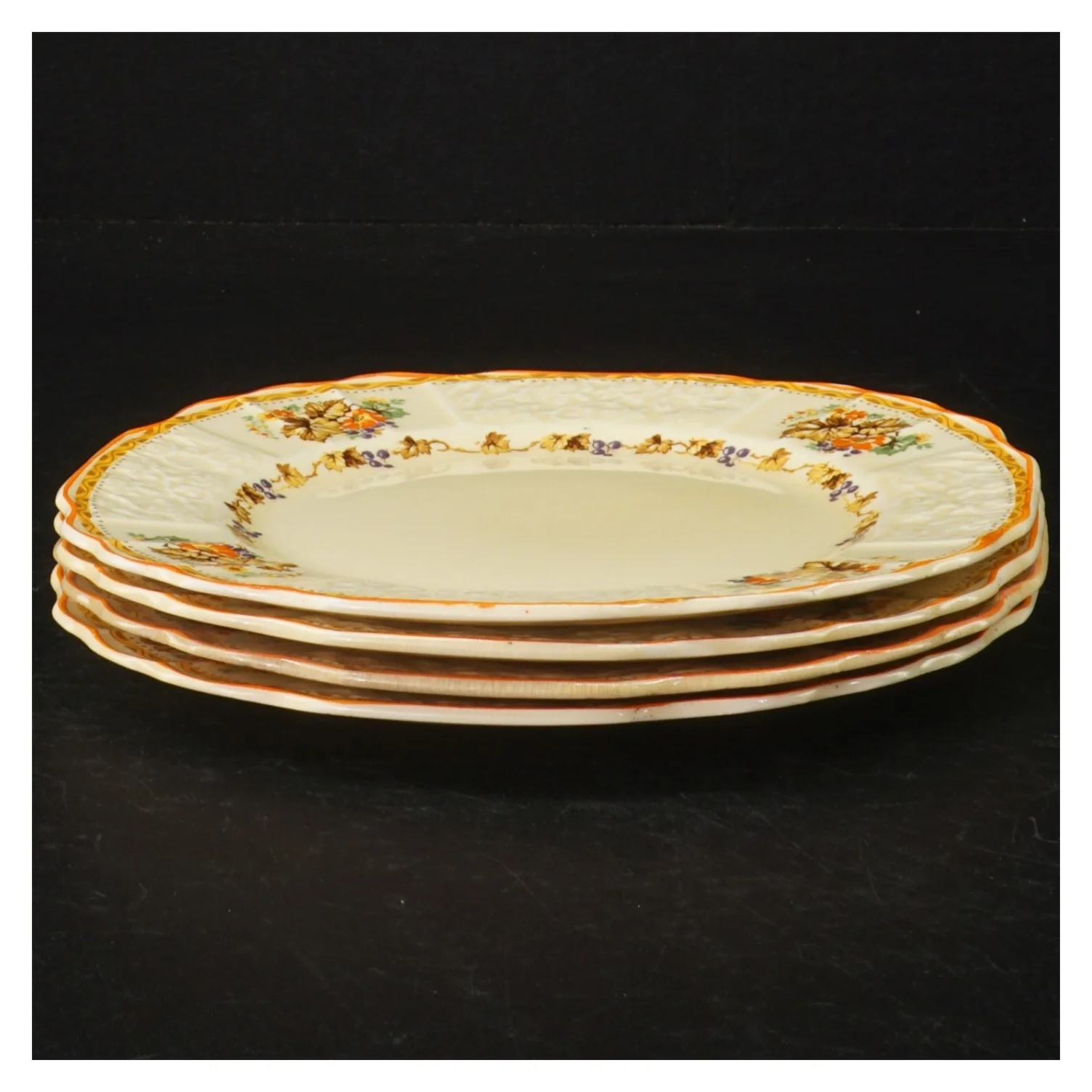 Dekorative porcel&aelig;nstallerkner (str. &Oslash;. 17 cm)