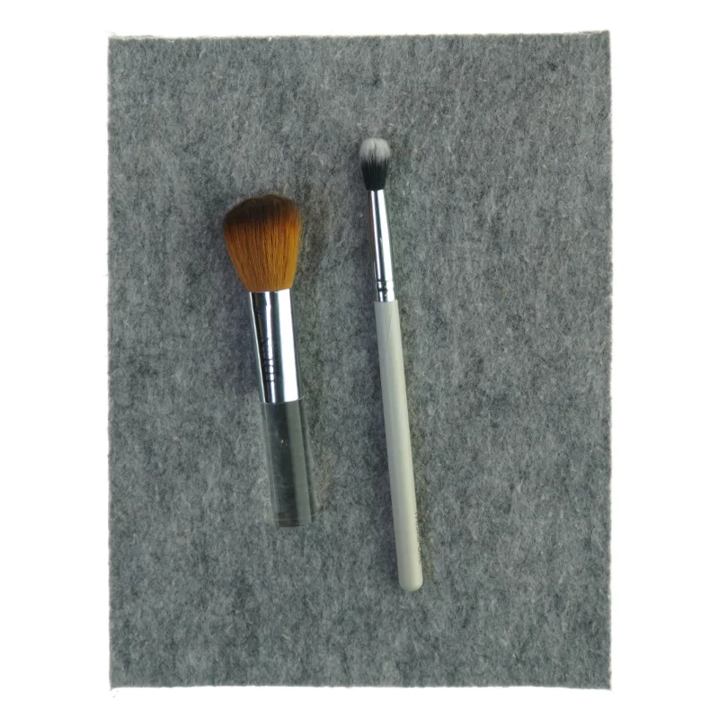 Makeup børster 2 stk. (str. 12 og 17cm)