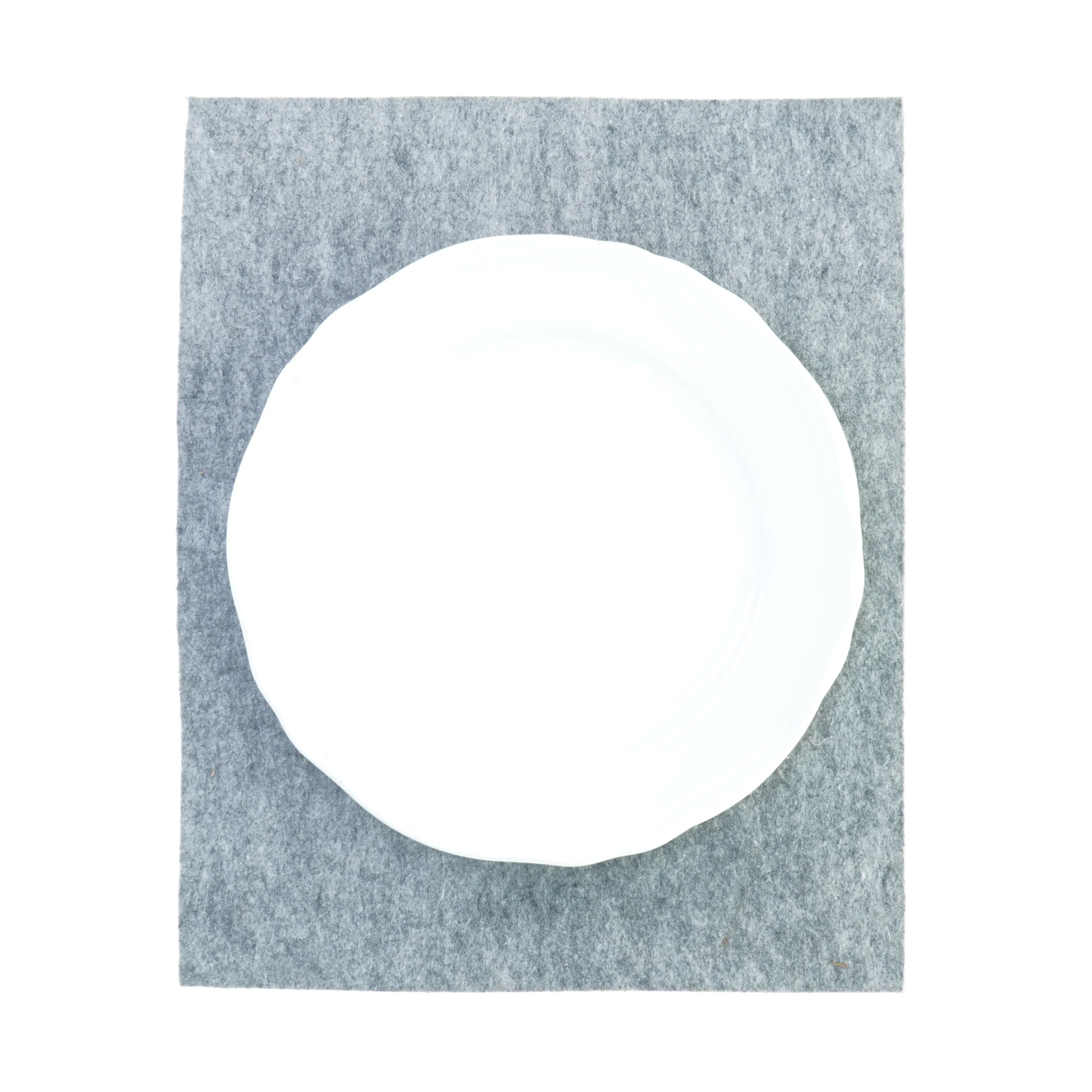 2 tallerkener fra Ikea (str. Ø 28 cm)