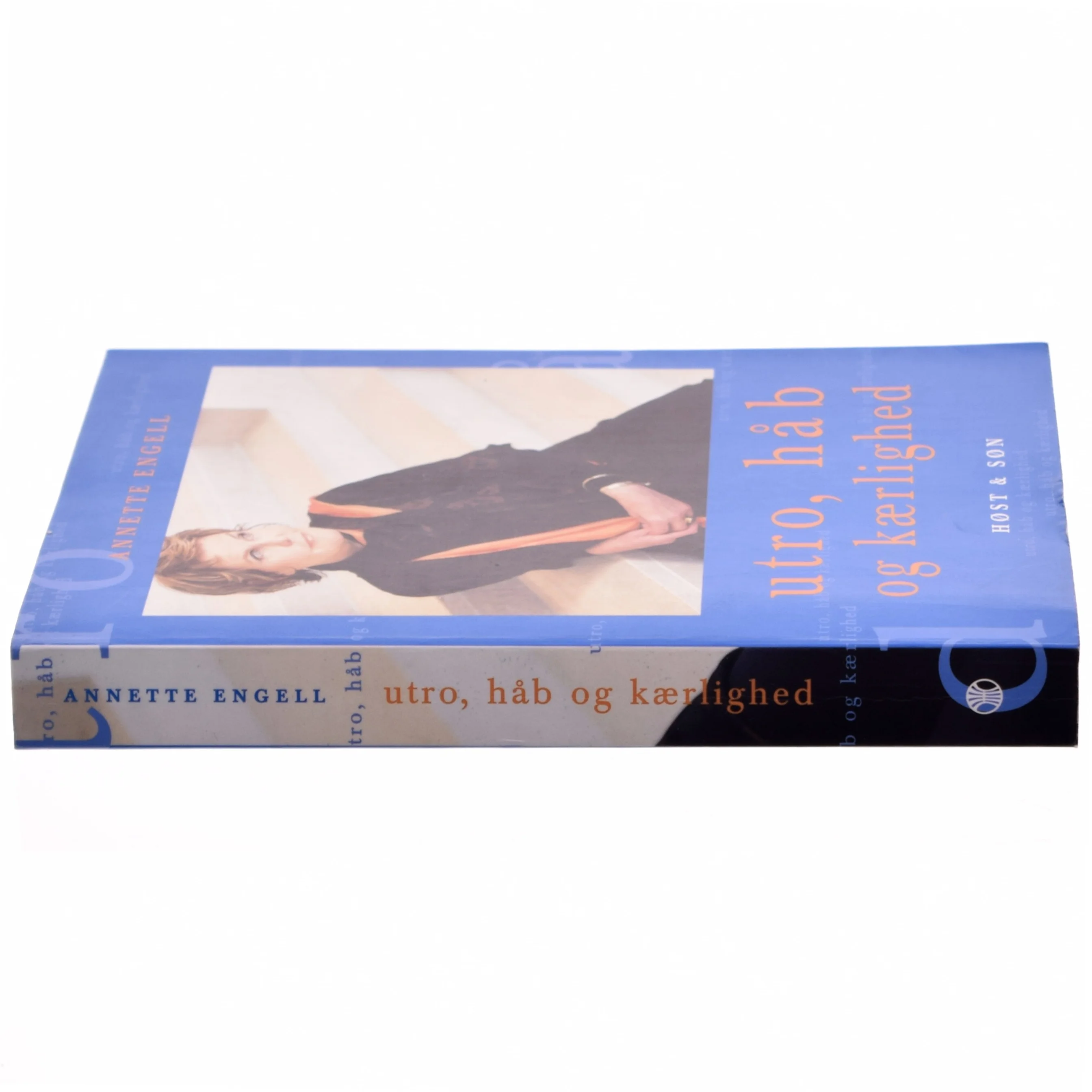 Utro, håb og kærlighed - Af Annette Engell
