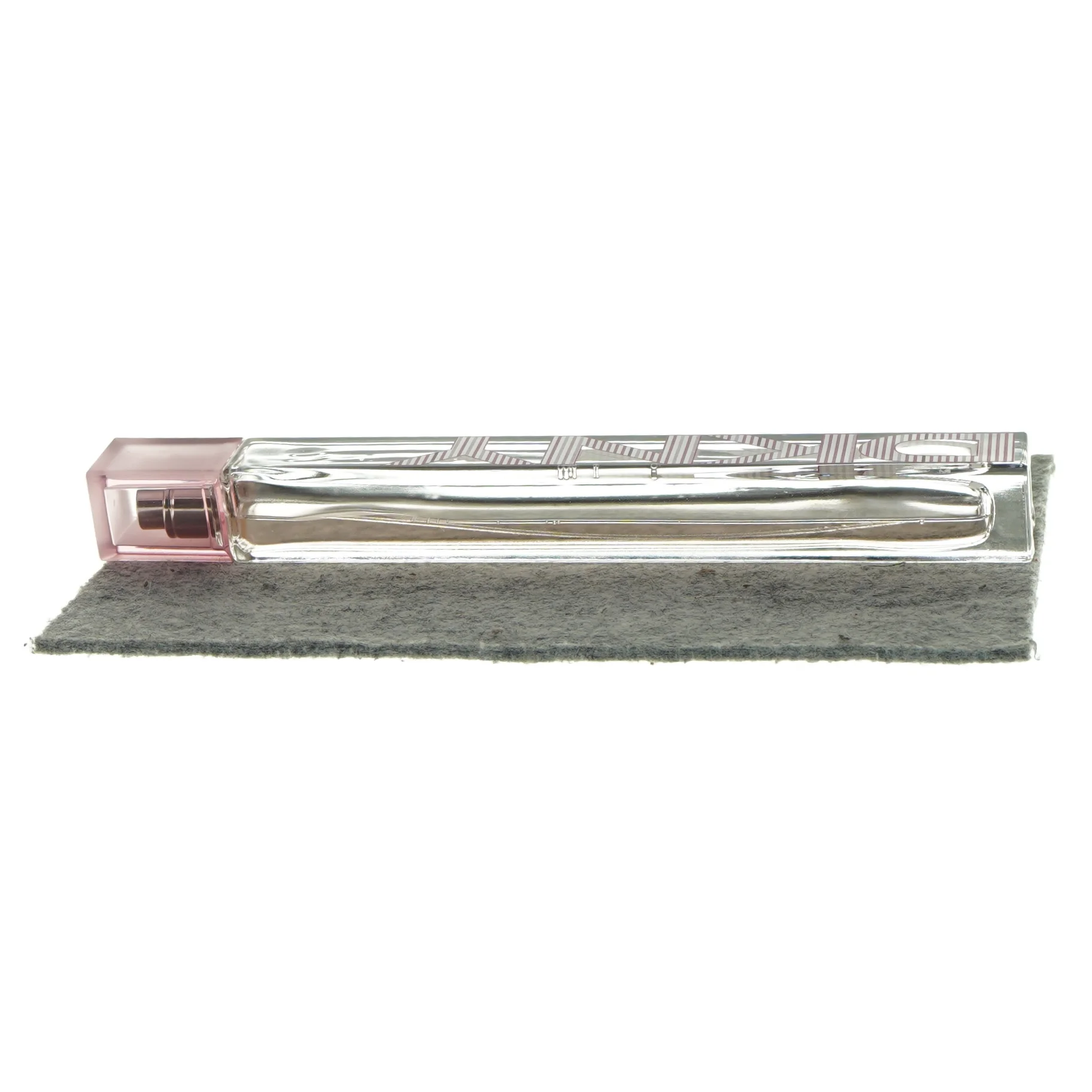 Parfume fra DKNY (str. 25 x 4cm)
