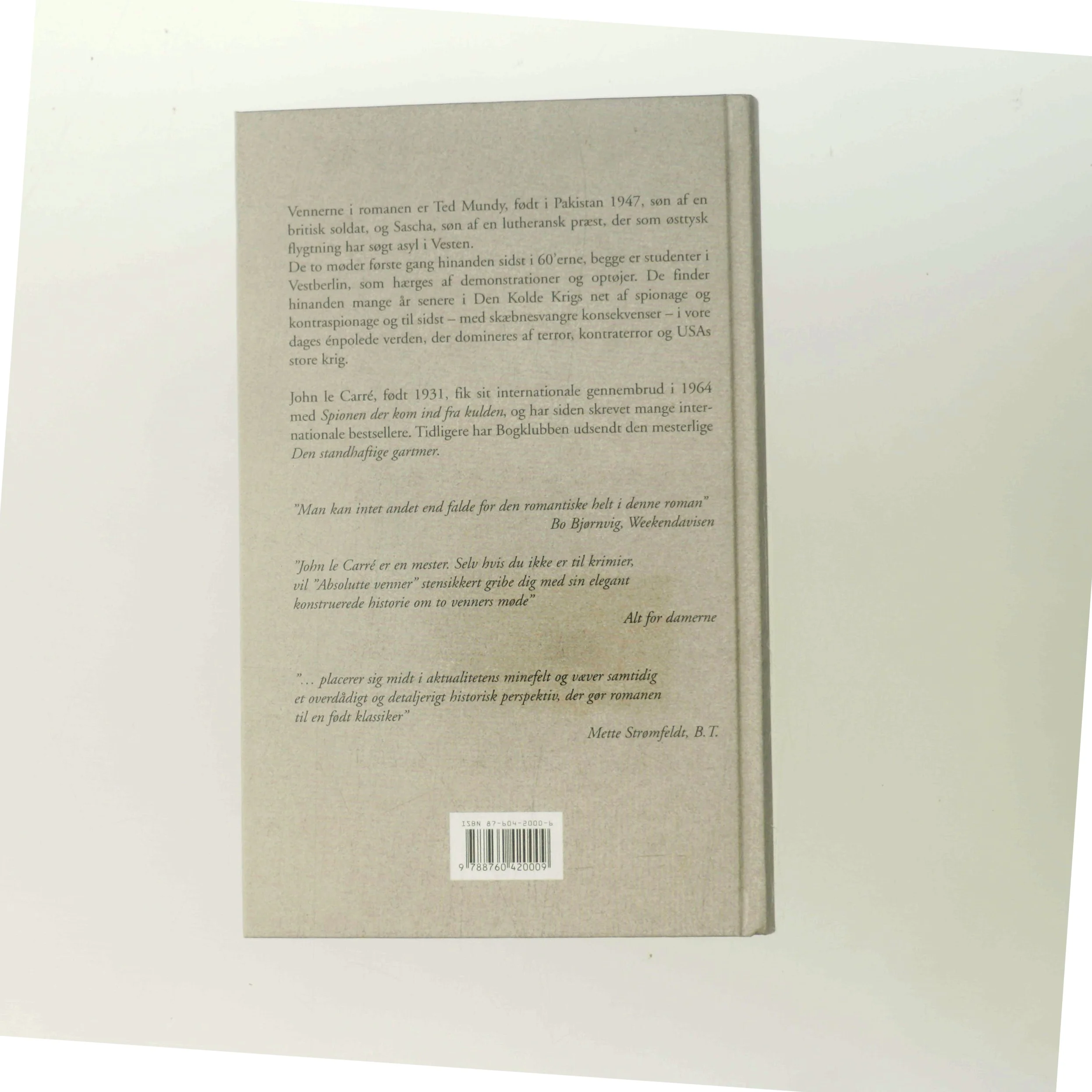 Absolutte venner : roman af John Le Carré (Bog)