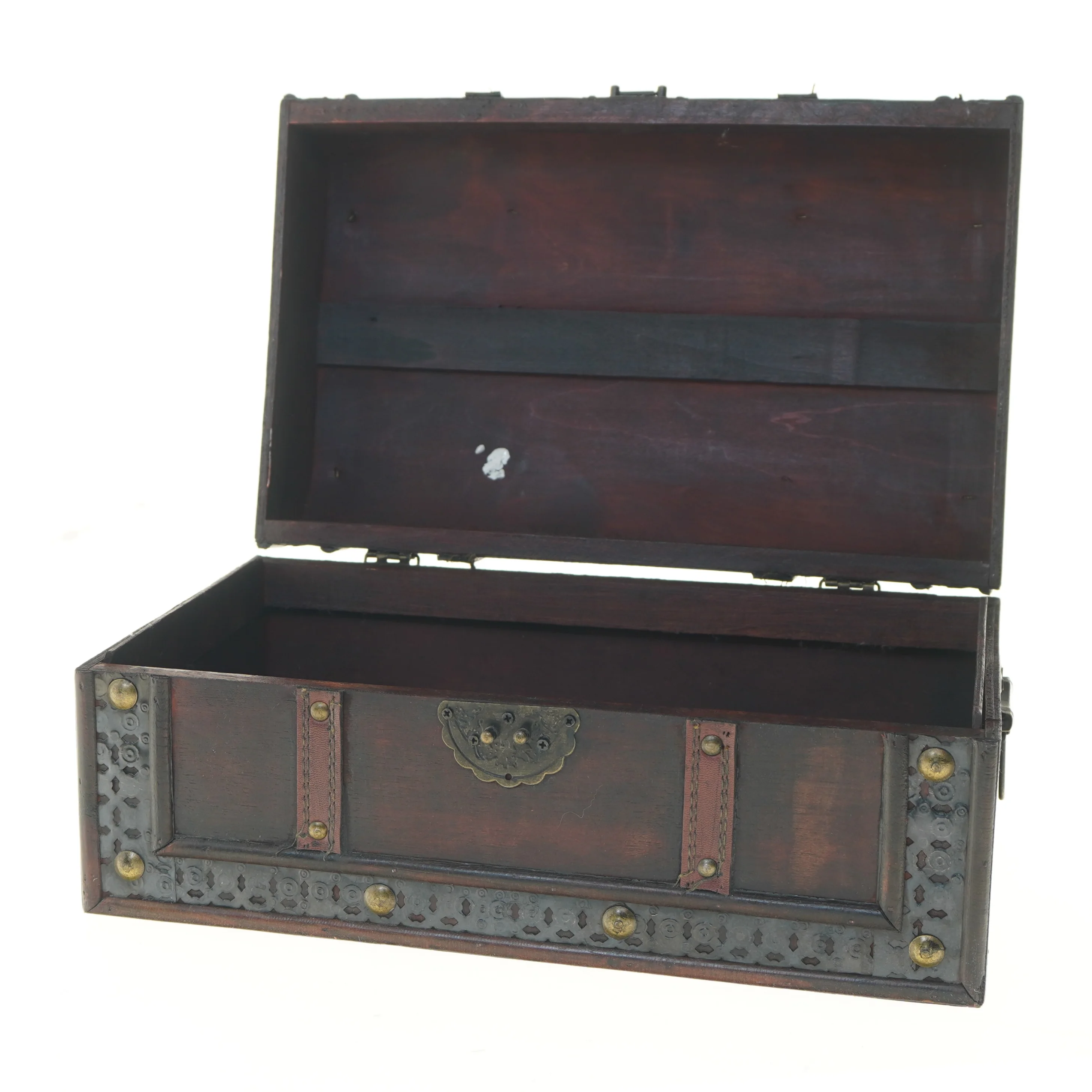 Skattekiste med detaljer - 38x24x18 cm