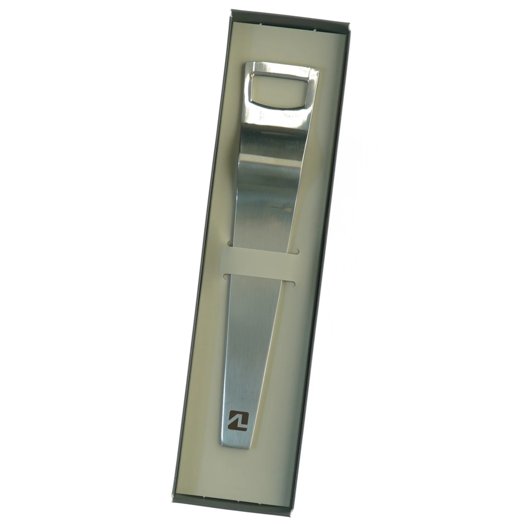 Erik Bagger kapselåbnet fra Erik Bagger (str. 25 x 6 cm)