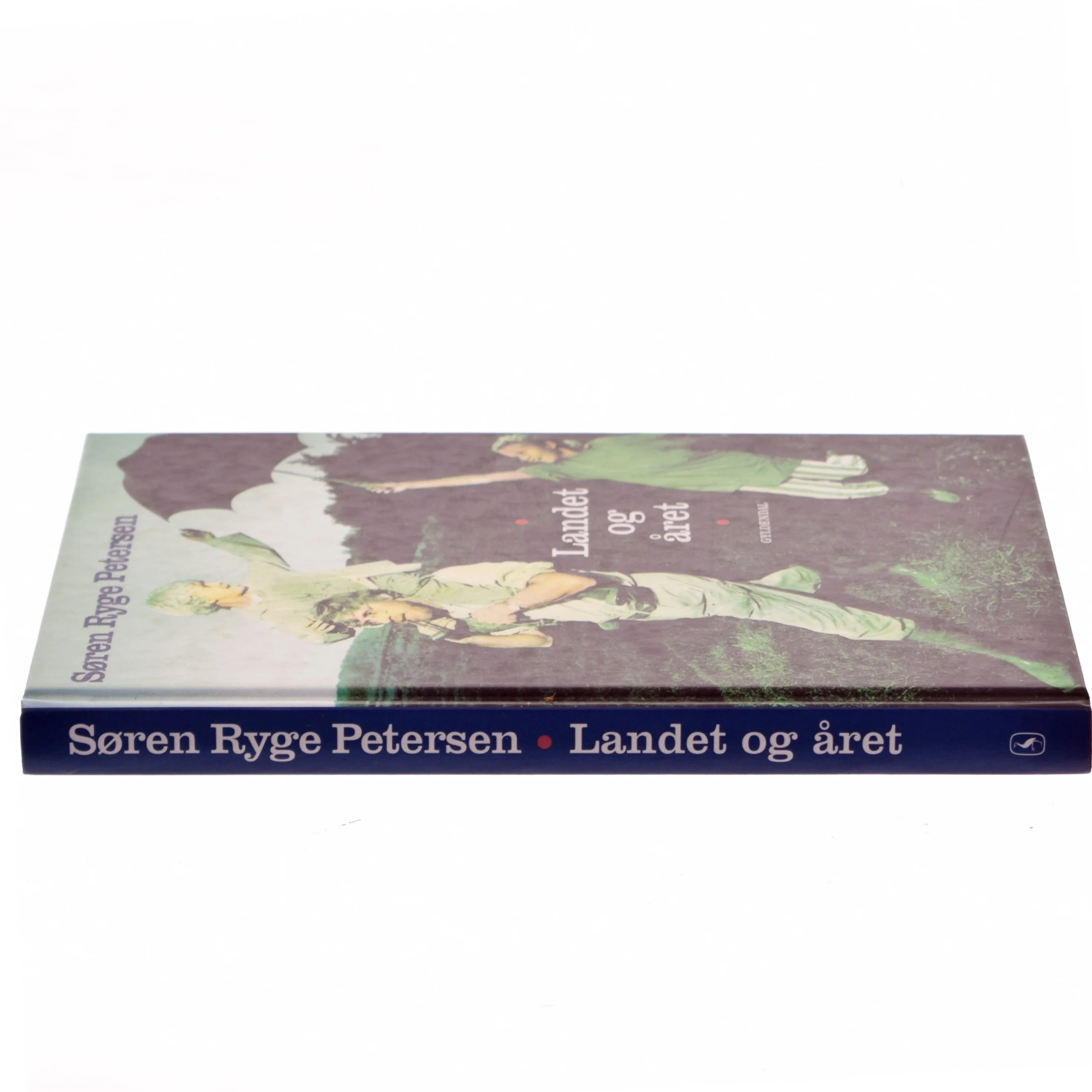 Landet og året af Søren Ryge Petersen (Bog)