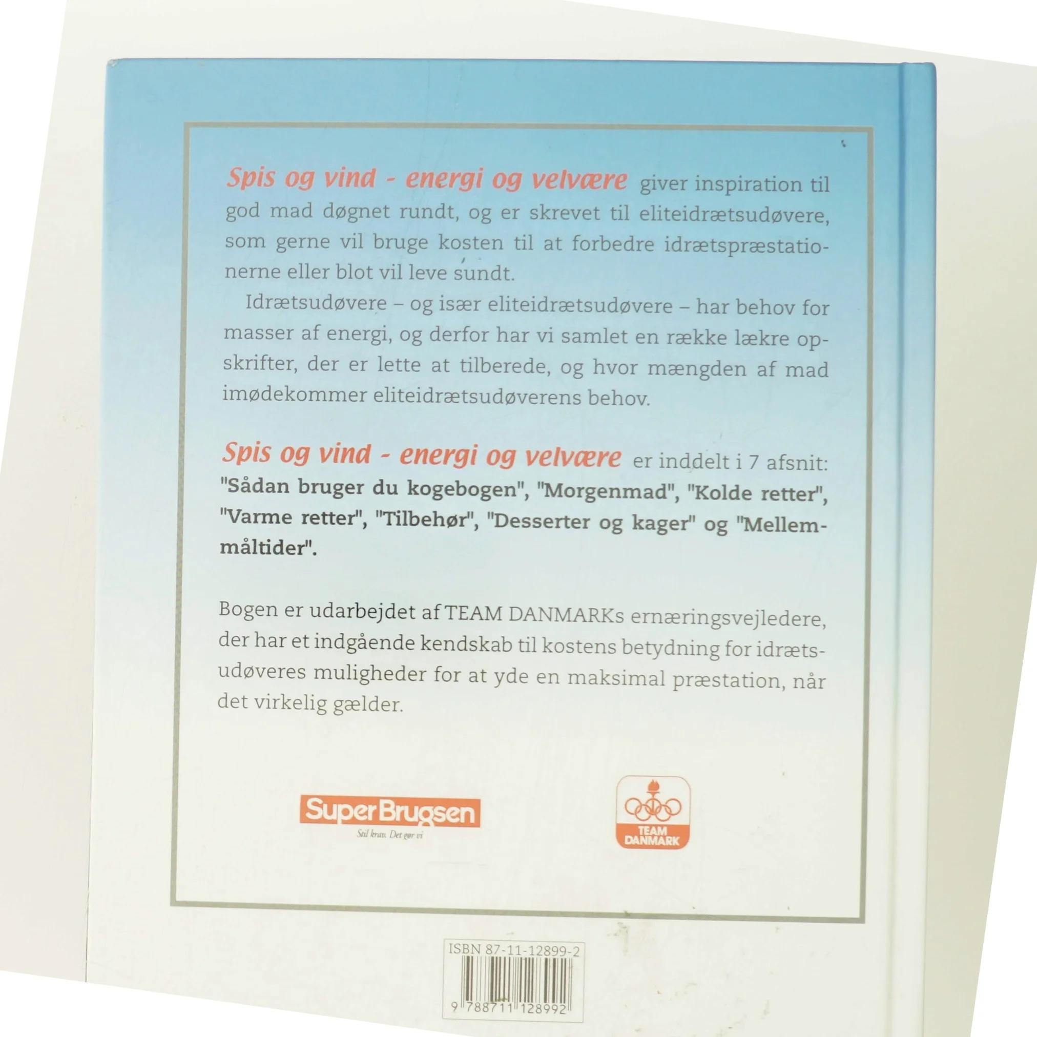 Spis og vind : energi og velvære af TEAM DANMARKs ernæringsvejledere (Bog)