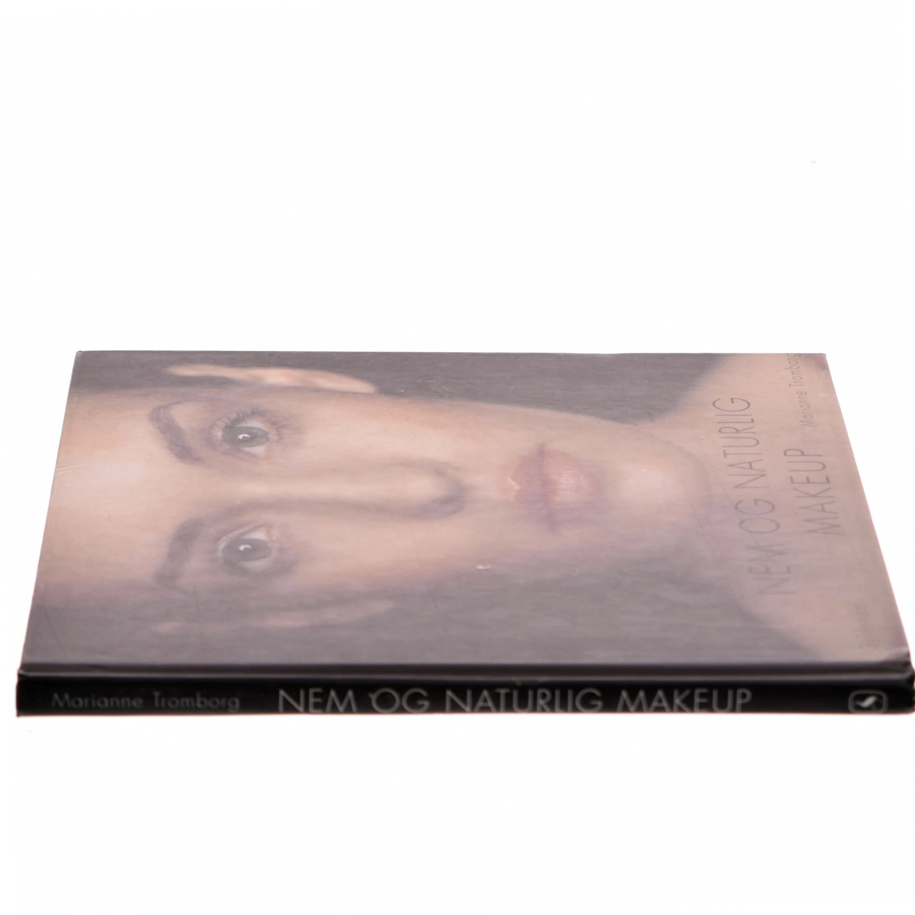 Nem og naturlig makeup af Marianne Tromborg (Bog)