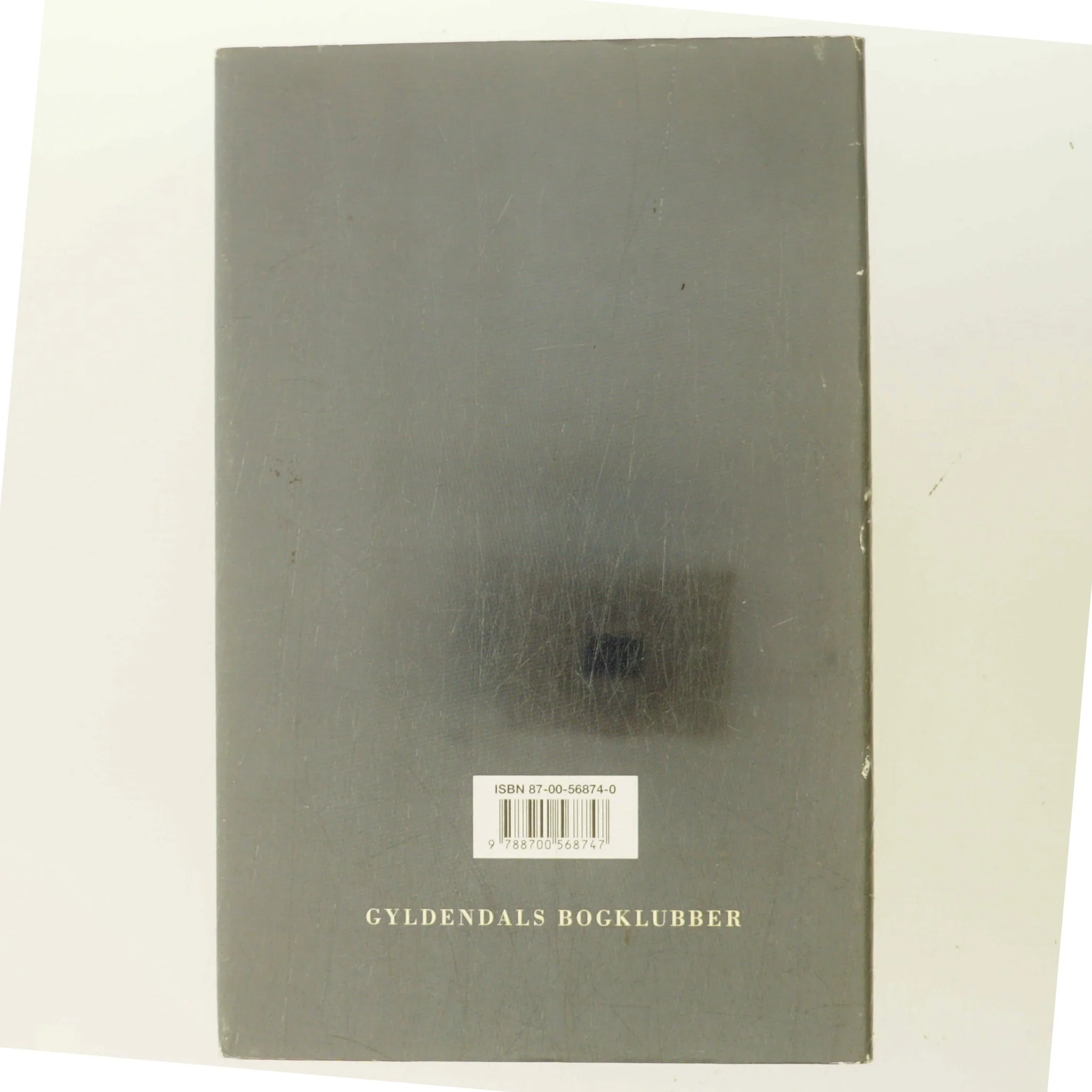 Den tynde hud : erindringer om en barndom og opvækst af Troels Kløvedal (Bog)