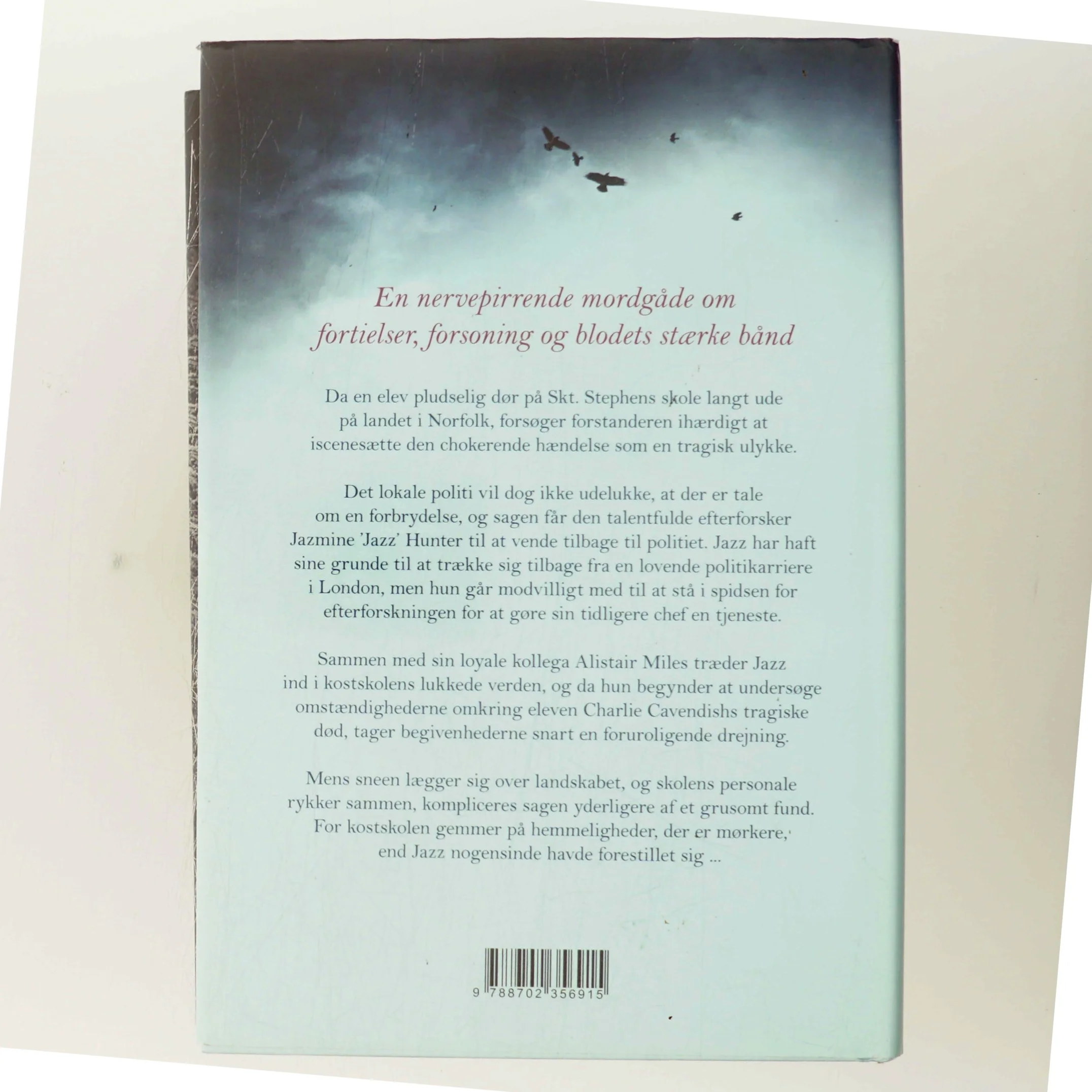 Mord på kostskolen af Lucinda Riley (Bog)