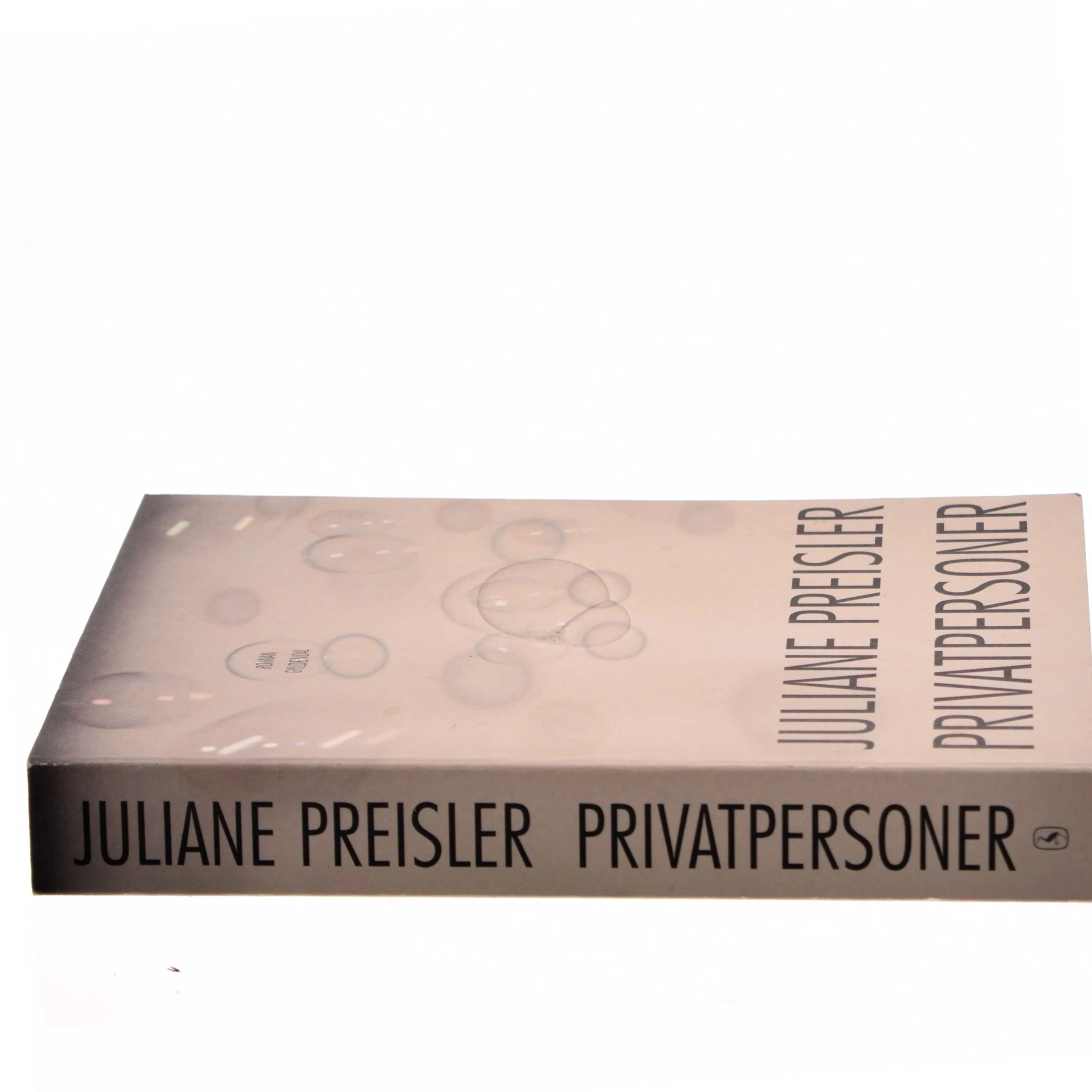 Privatpersoner : roman af Juliane Preisler (Bog)