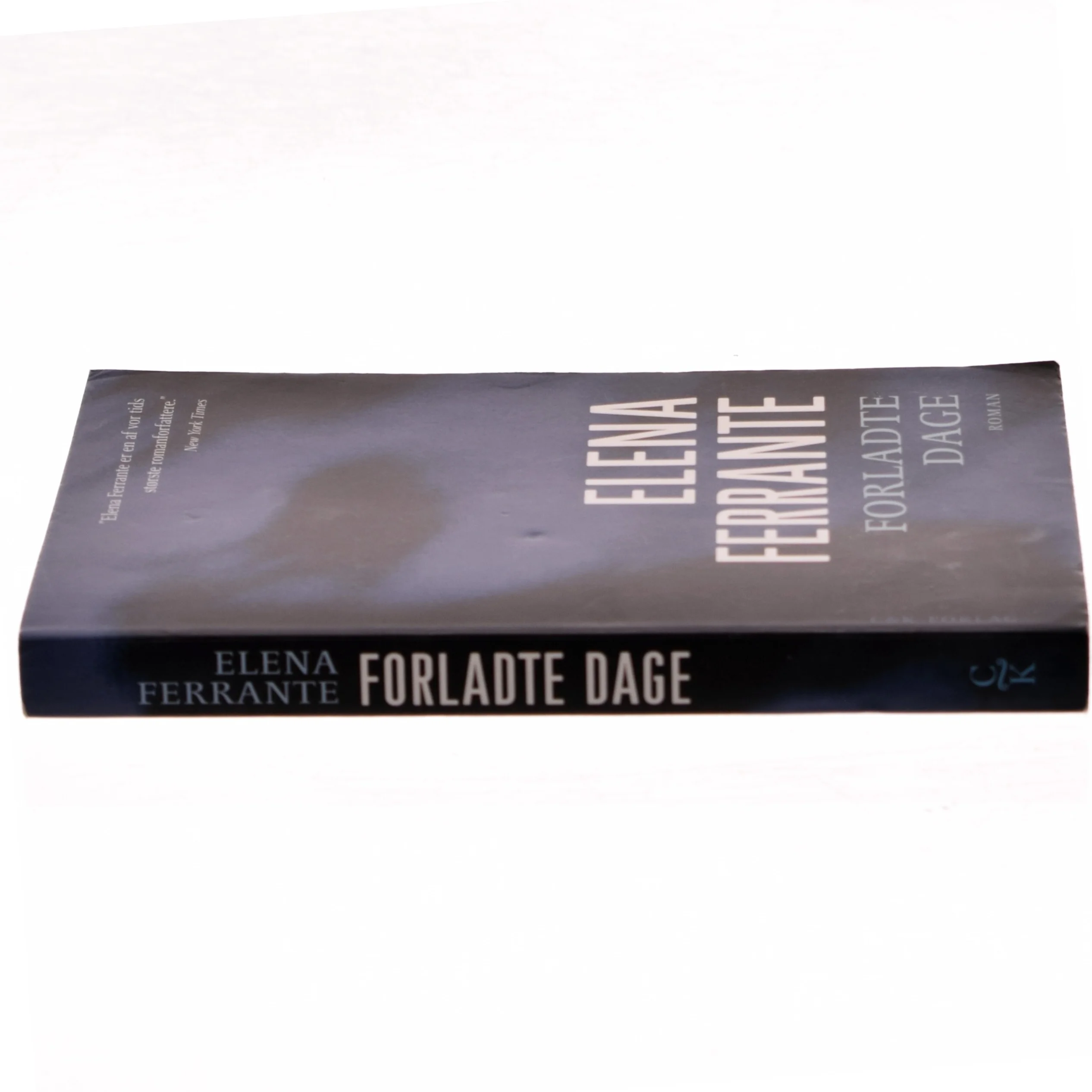 Forladte dage af Elena Ferrante (Bog)