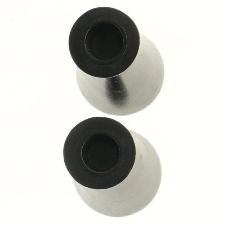 Sæt af to lysestager (str. 15 cm)