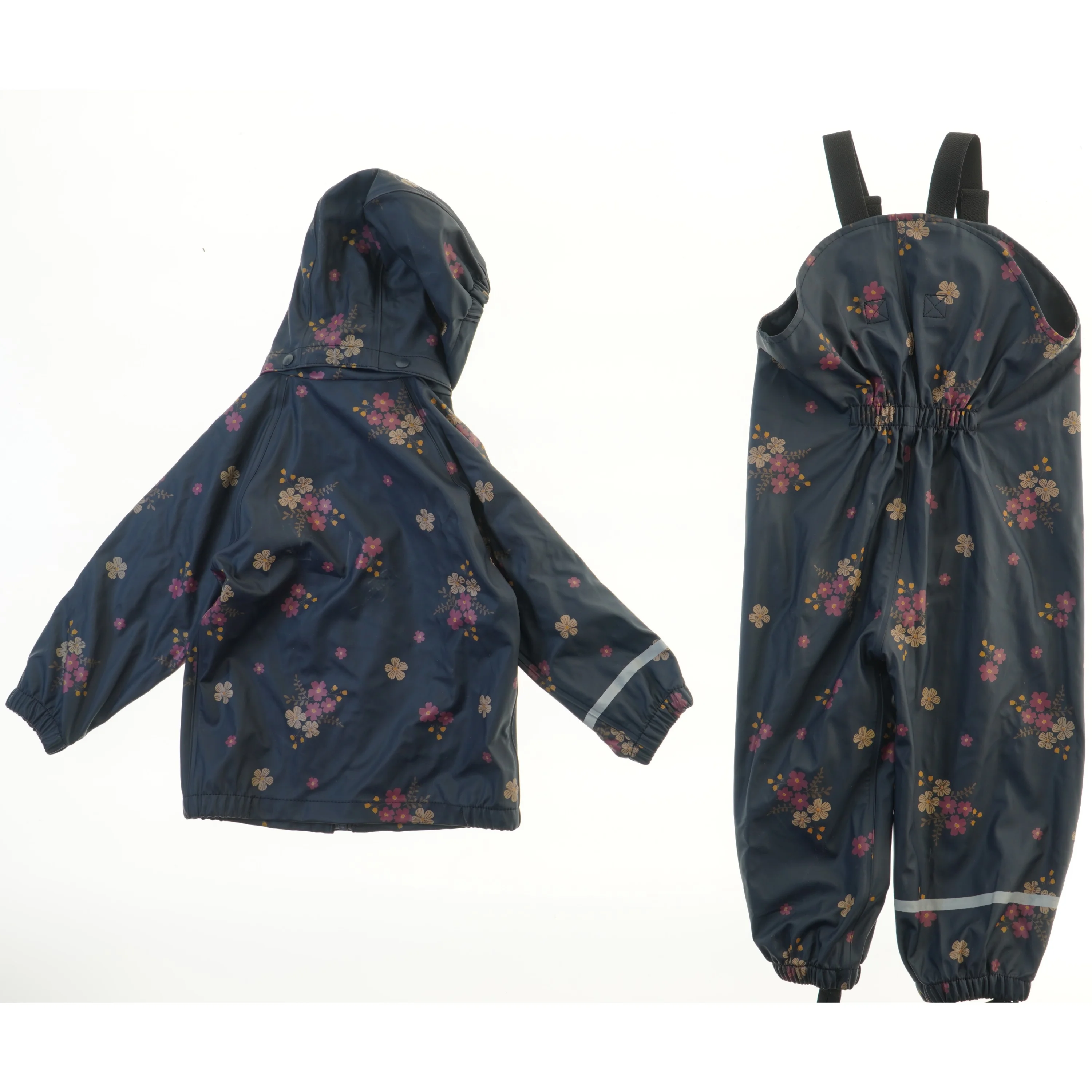 Blomstret regnsæt til børn fra Name It (str. 92)