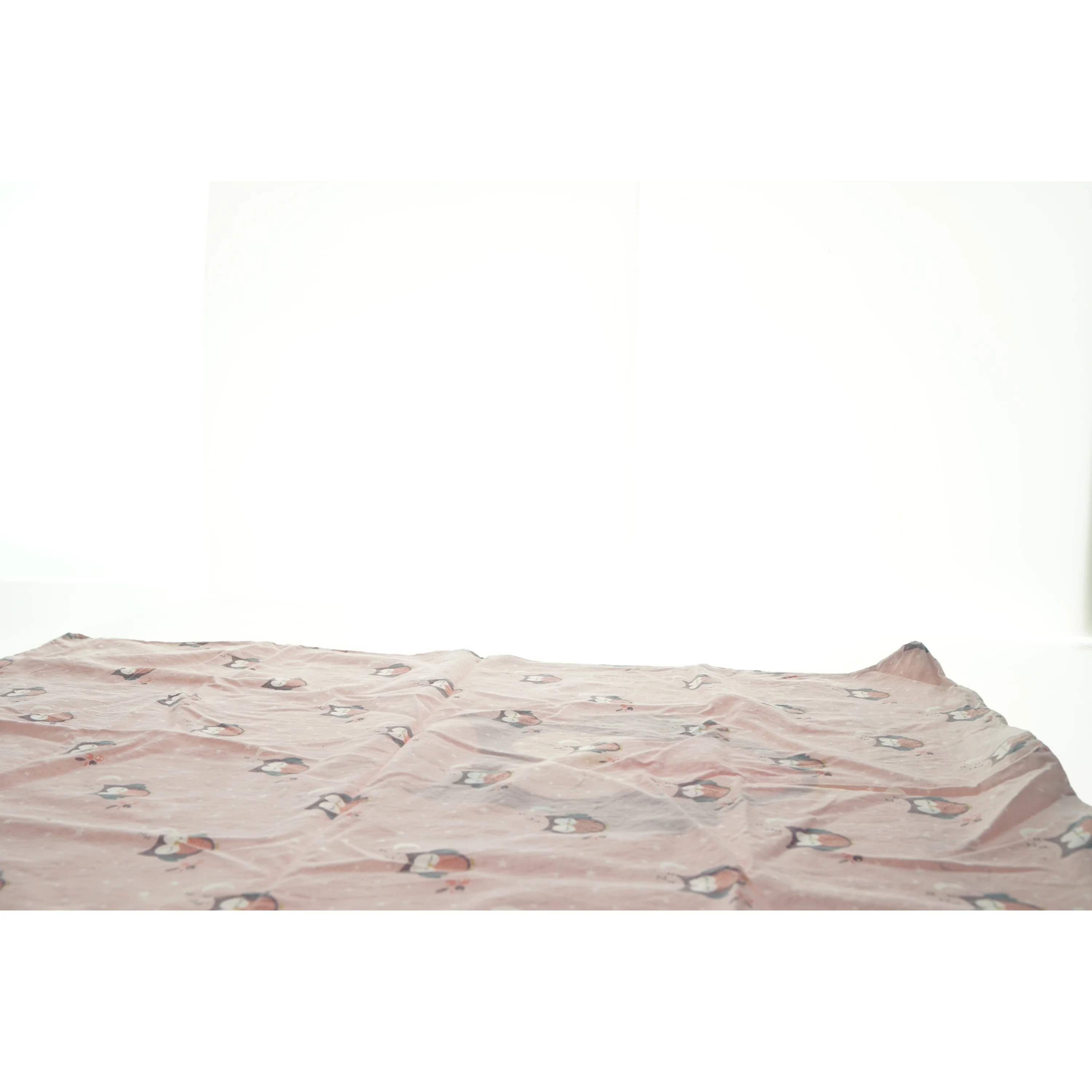 Sovesæt med uglemotiv (str. 94 x 62 cm 44 x 40 cm)